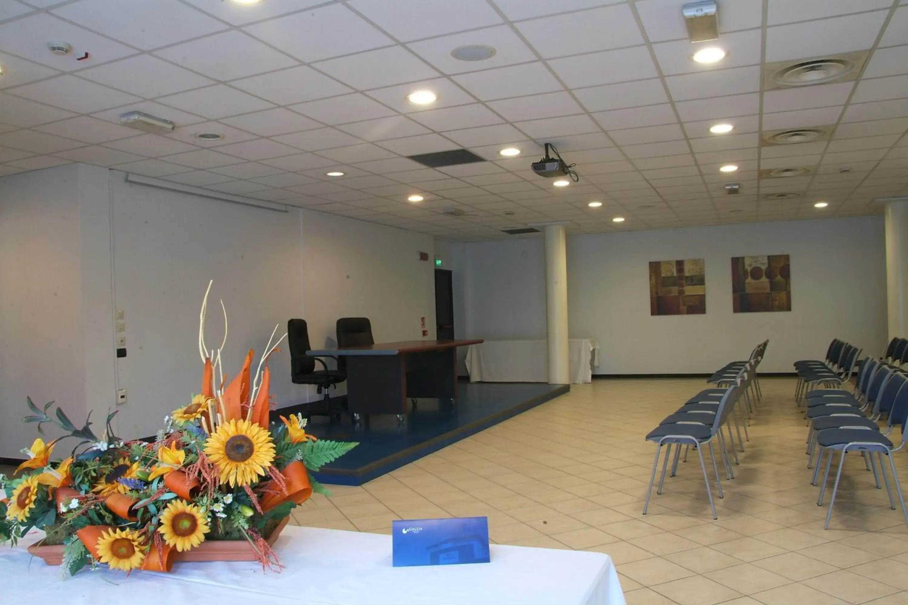 Business facilities in Hotel Gallia