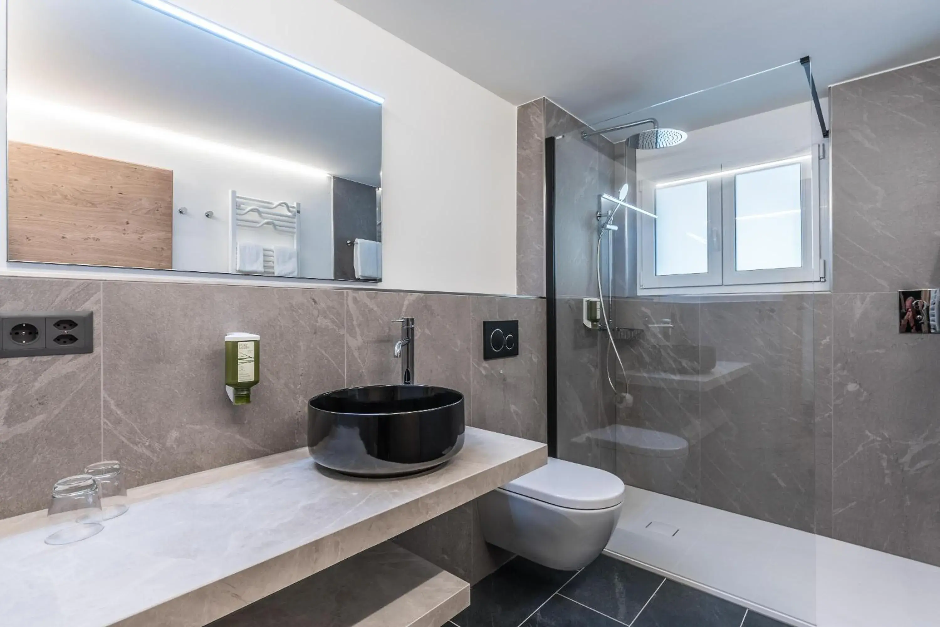 Bathroom in Hotel Hemizeus & Iremia Spa