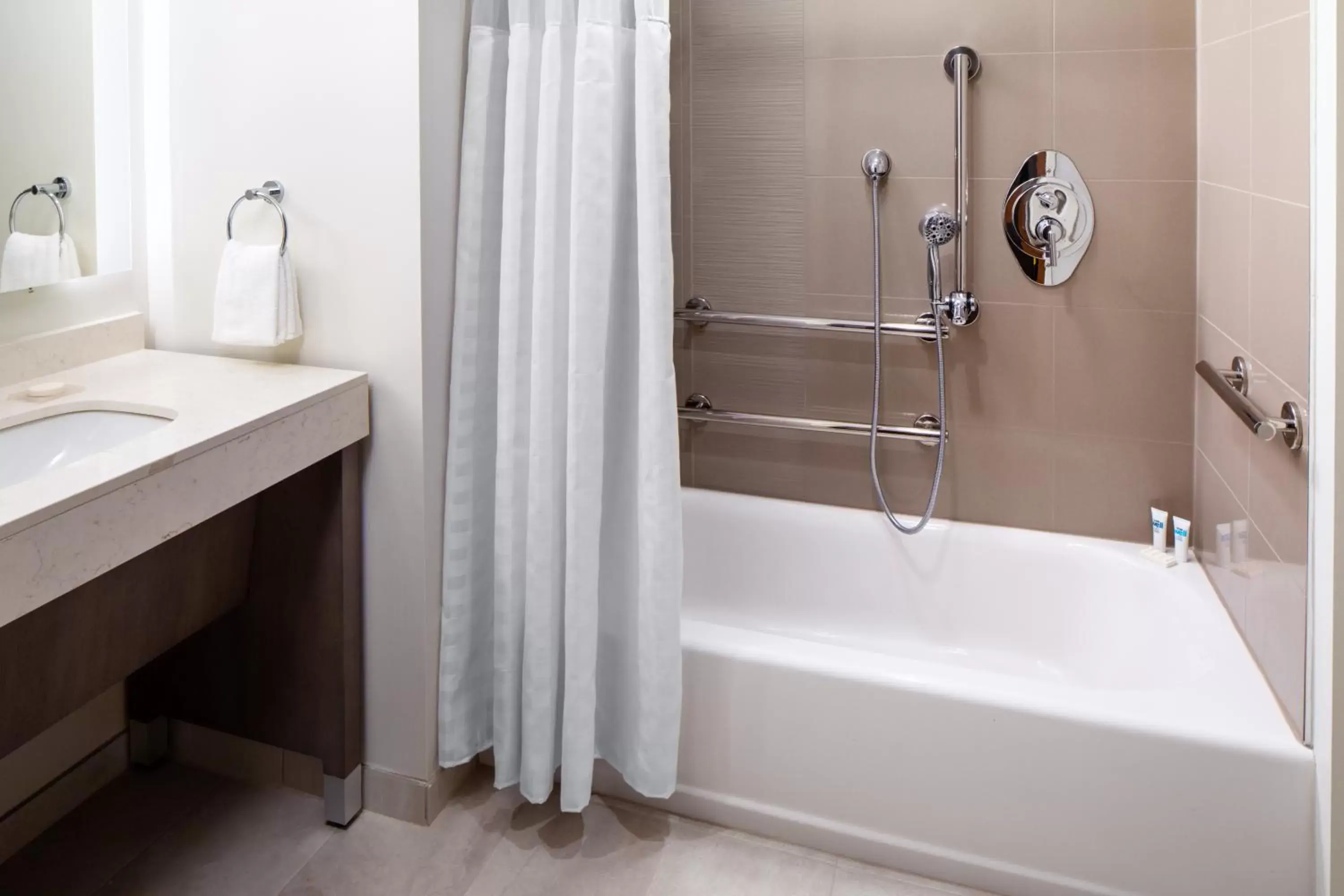 Bathroom in Hyatt Place Scottsdale North