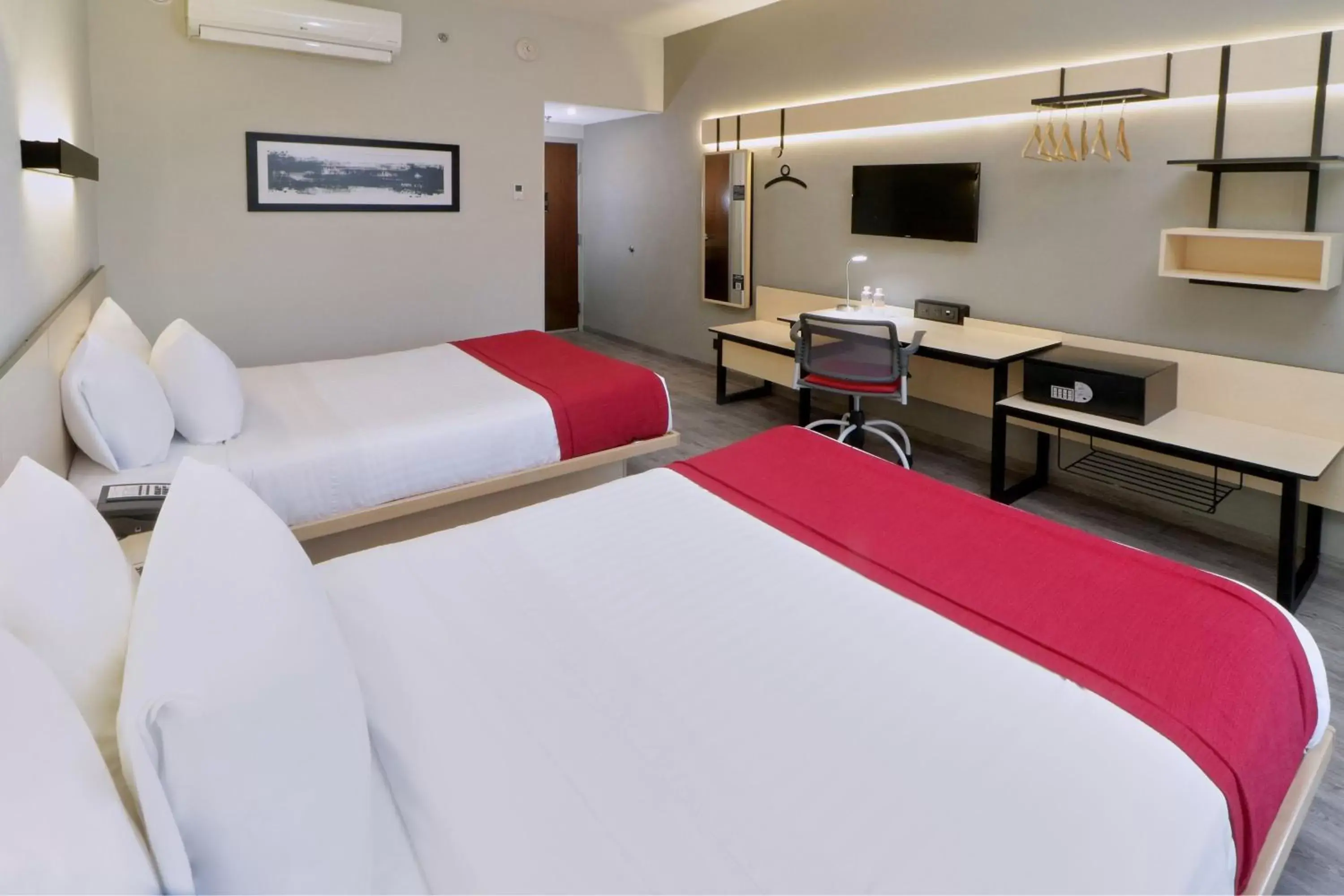 Photo of the whole room, Bed in City Express Plus by Marriott Monterrey Galerías