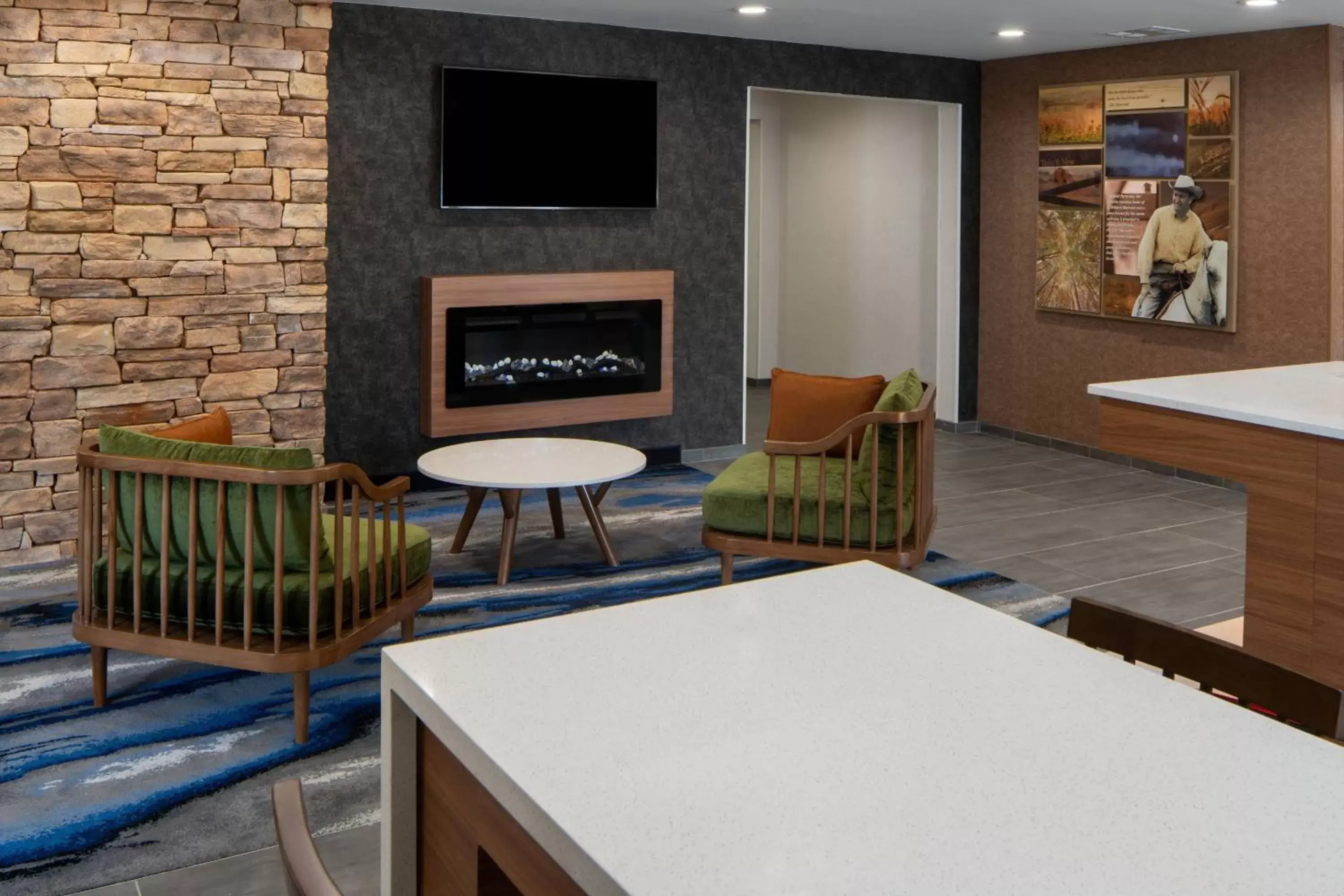 Lobby or reception, Seating Area in Fairfield Inn and Suites by Marriott Lake Charles - Sulphur
