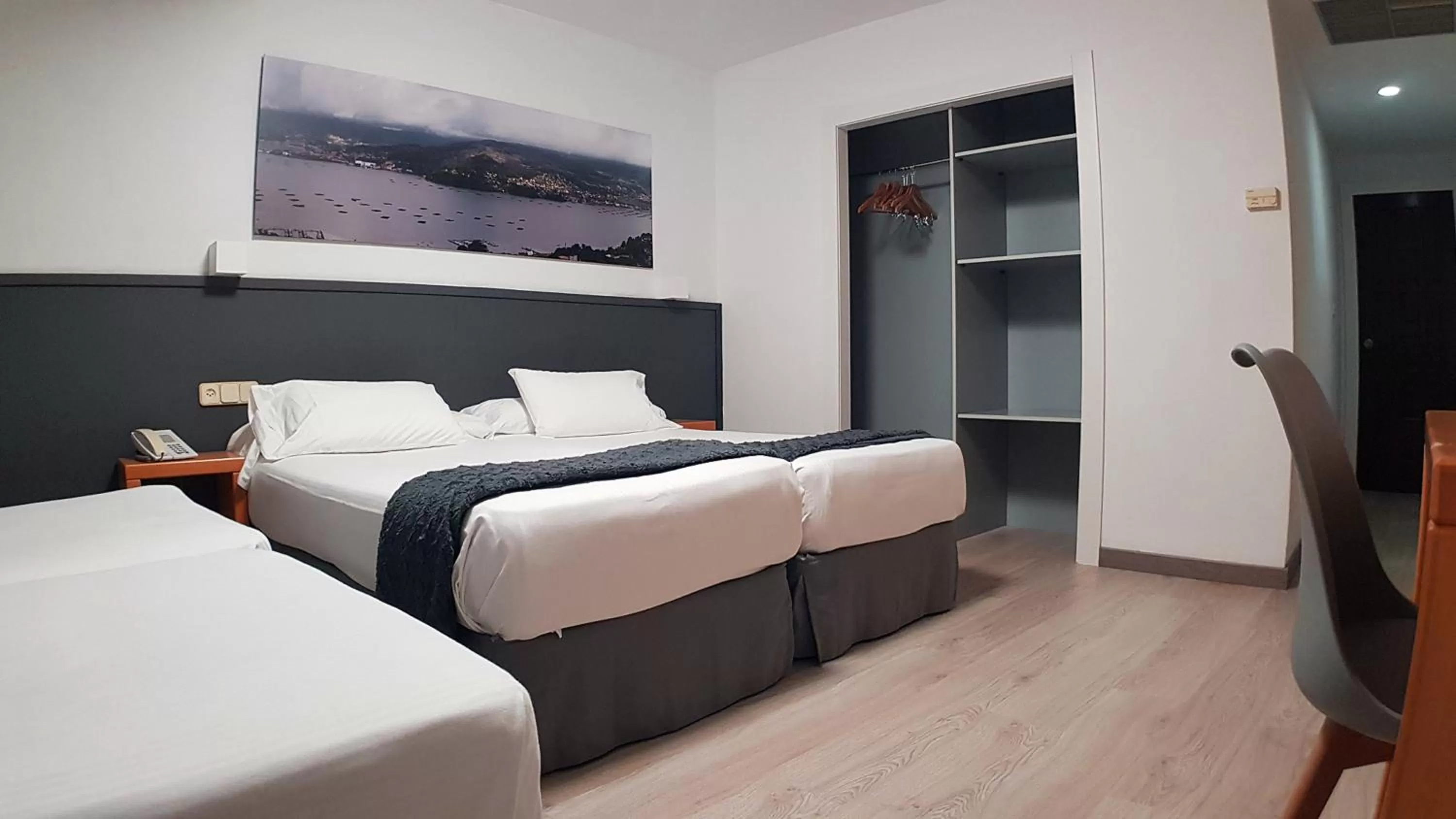 Bed in Hotel del Mar Vigo