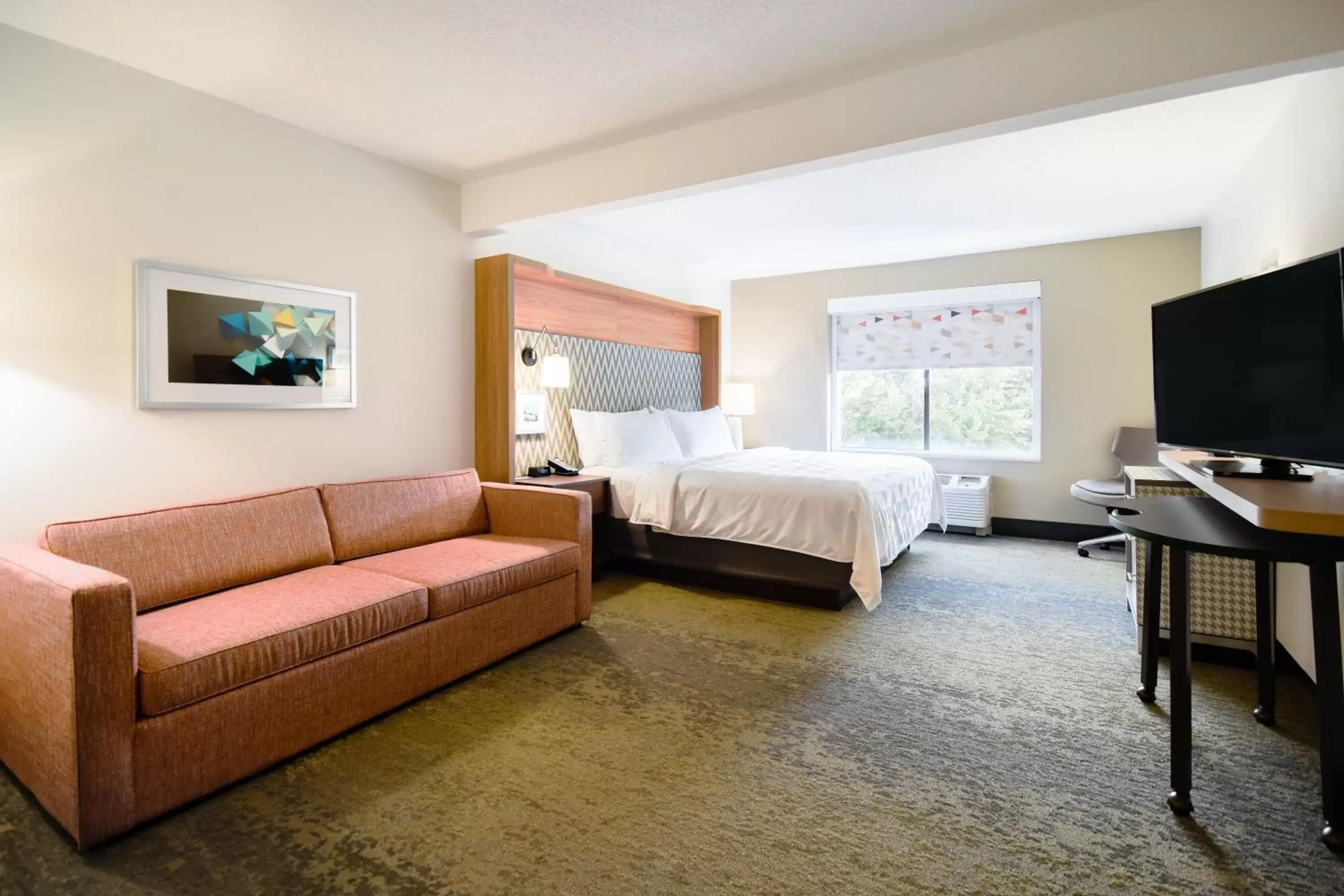 Standard King Room in Holiday Inn Allentown-Bethlehem by IHG Standard King Room in Holiday Inn Allentown-Bethlehem by IHG