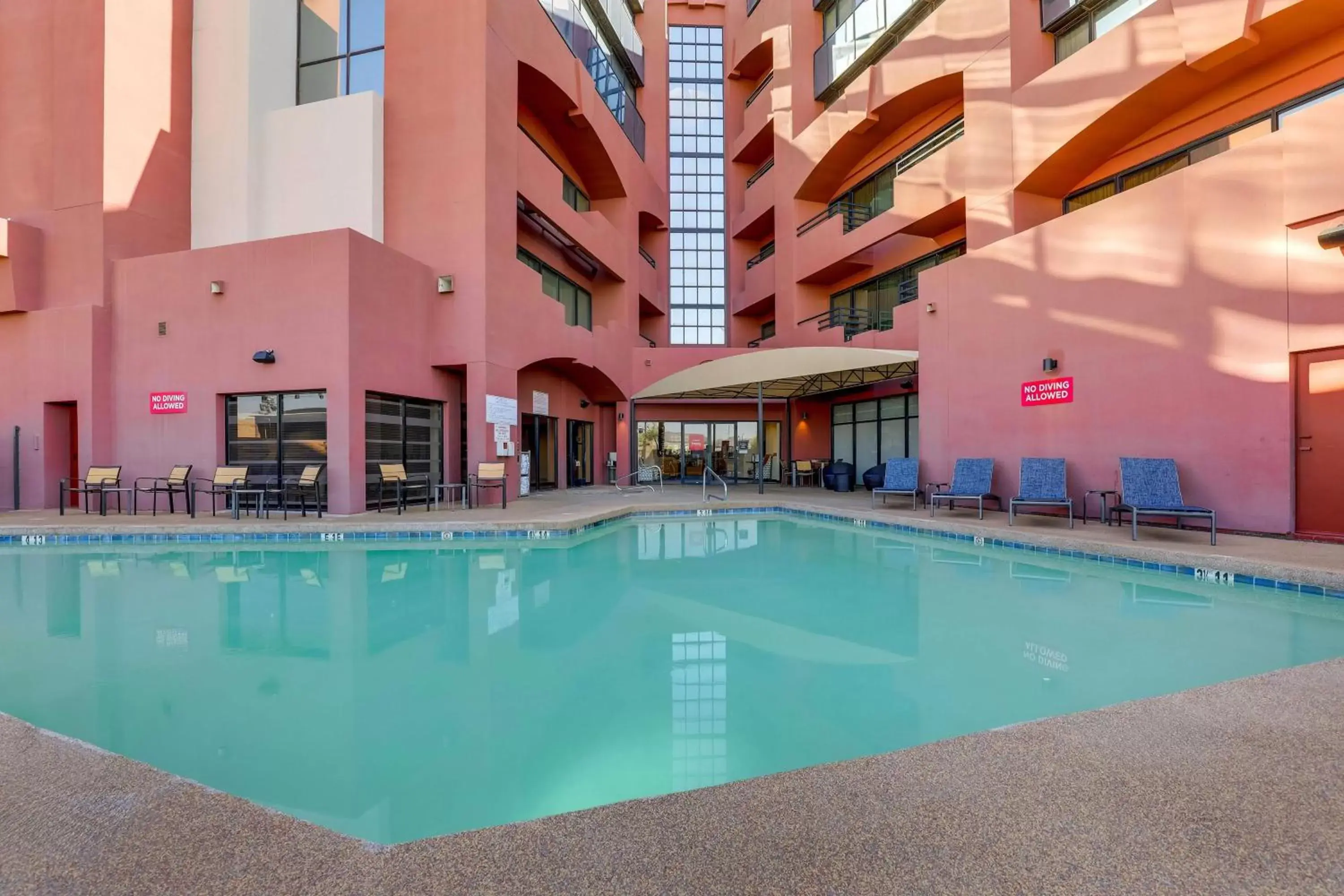 Pool view, Swimming Pool in Drury Inn & Suites Phoenix Airport