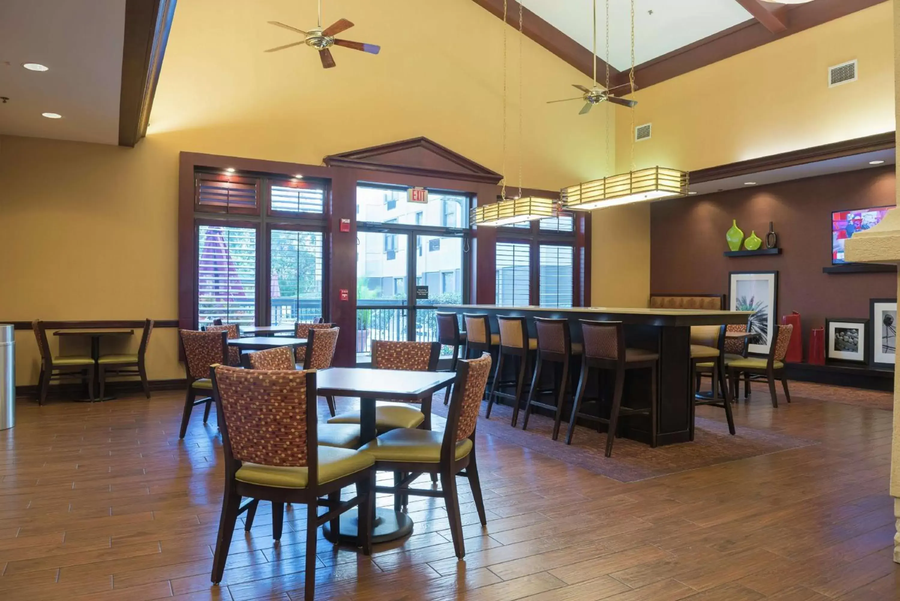 Lobby or reception, Restaurant/Places to Eat in Hampton Inn & Suites Tampa-North