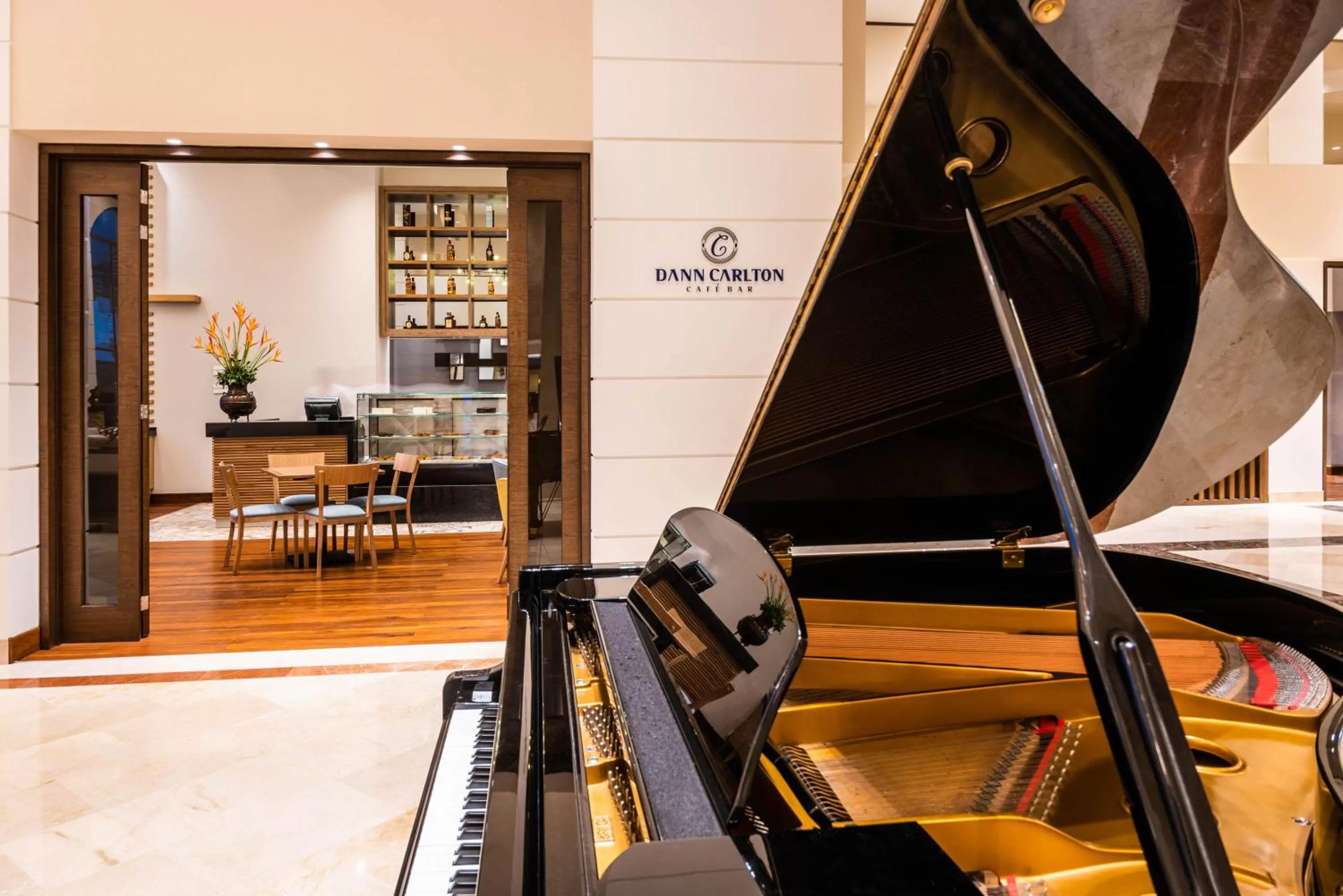 Lounge or bar in Hotel Dann Carlton Bucaramanga