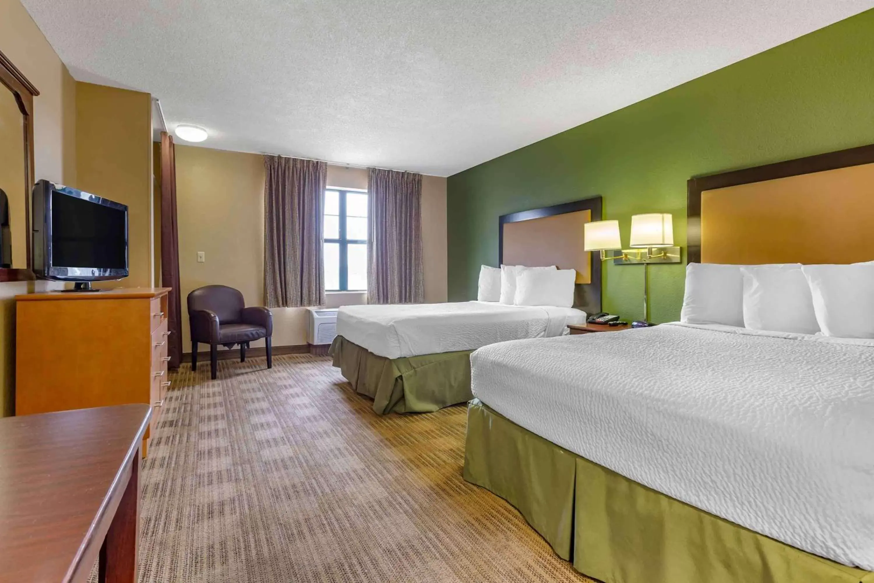 Bedroom in Extended Stay America Suites - Phoenix - Deer Valley