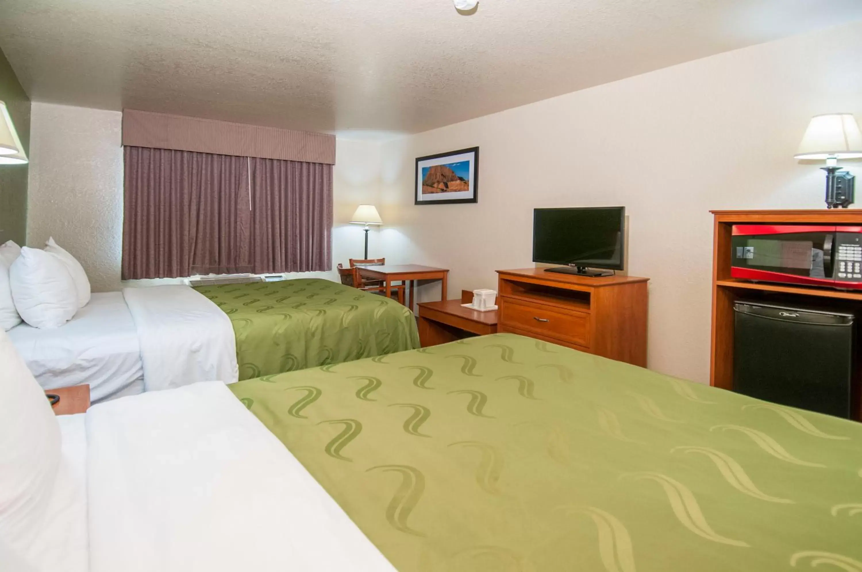Bedroom, Bed in Quality Inn Alpine