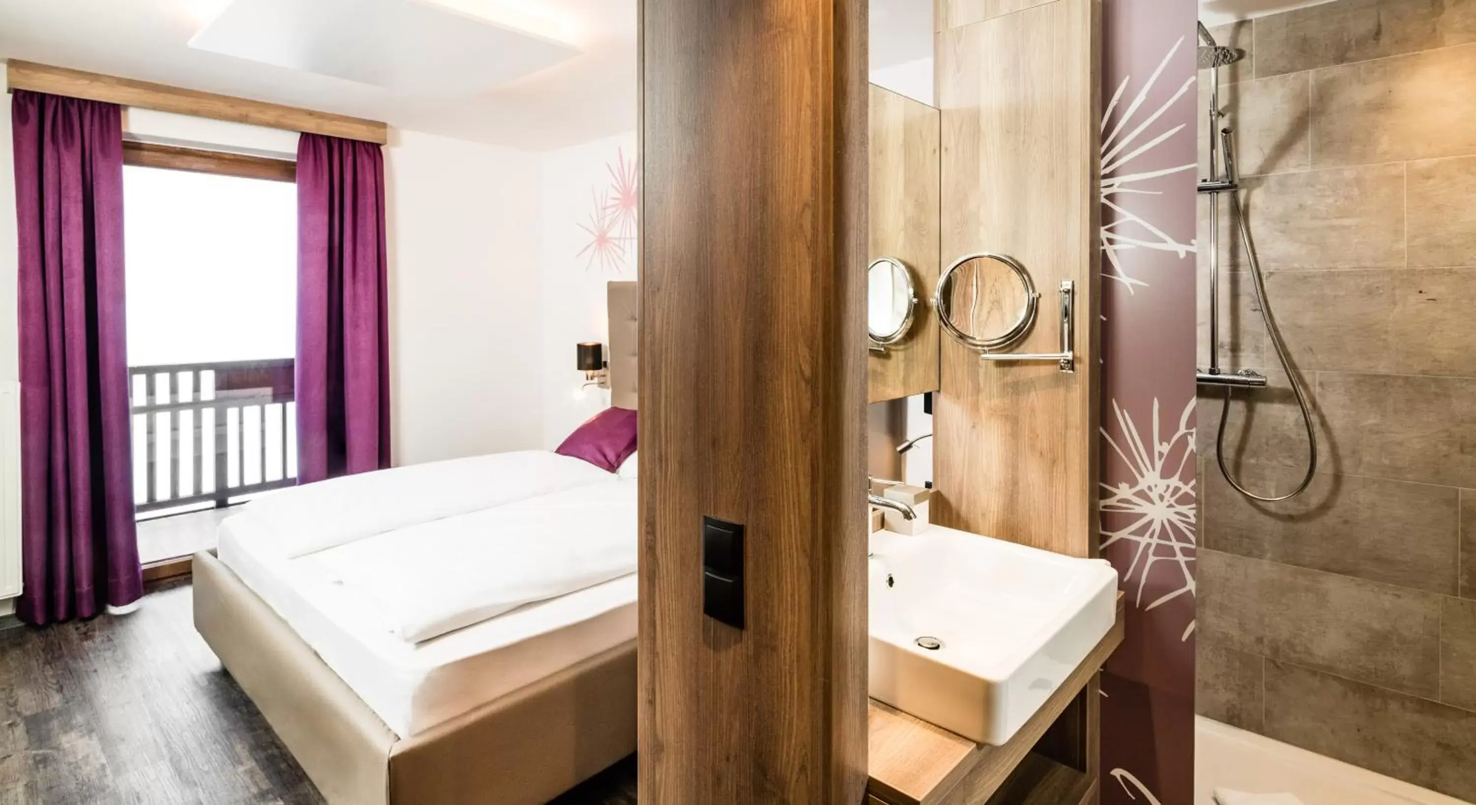Bedroom, Bathroom in Hotel Almina