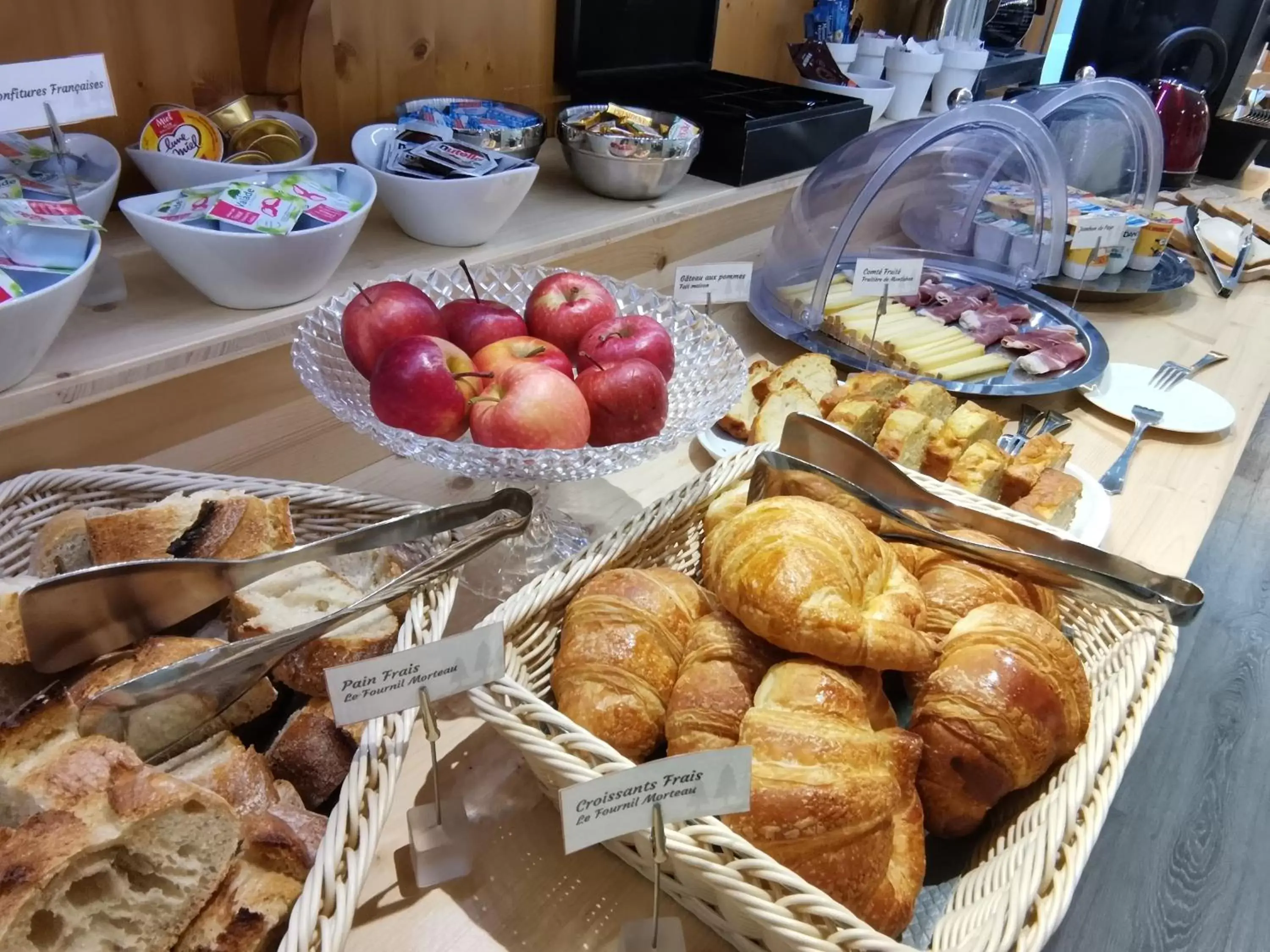 Food and drinks, Breakfast in Hotel Les Montagnards
