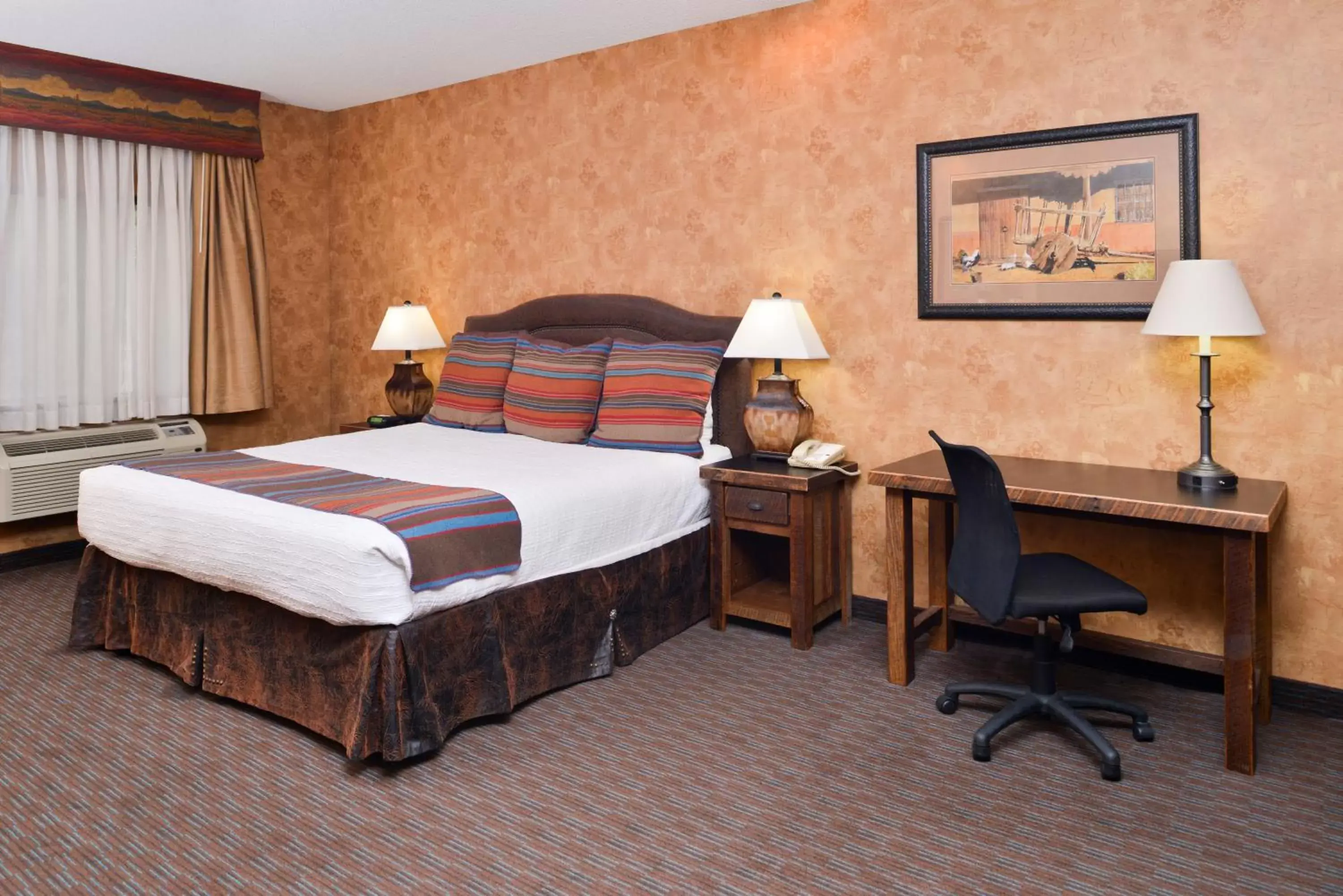 Photo of the whole room, Room Photo in Best Western Plus Inn of Santa Fe