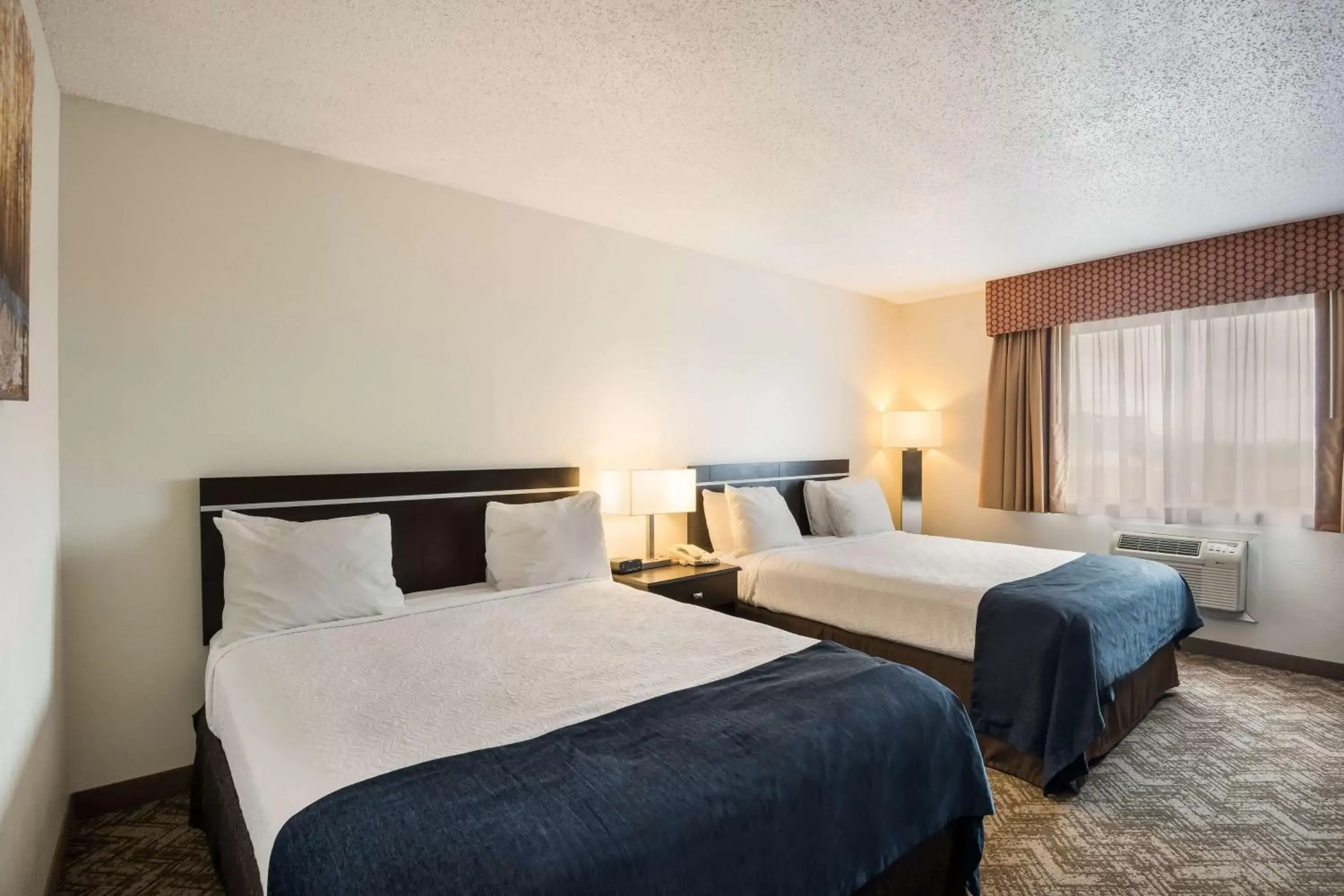 Bedroom, Bed in Best Western Mount Pleasant Inn