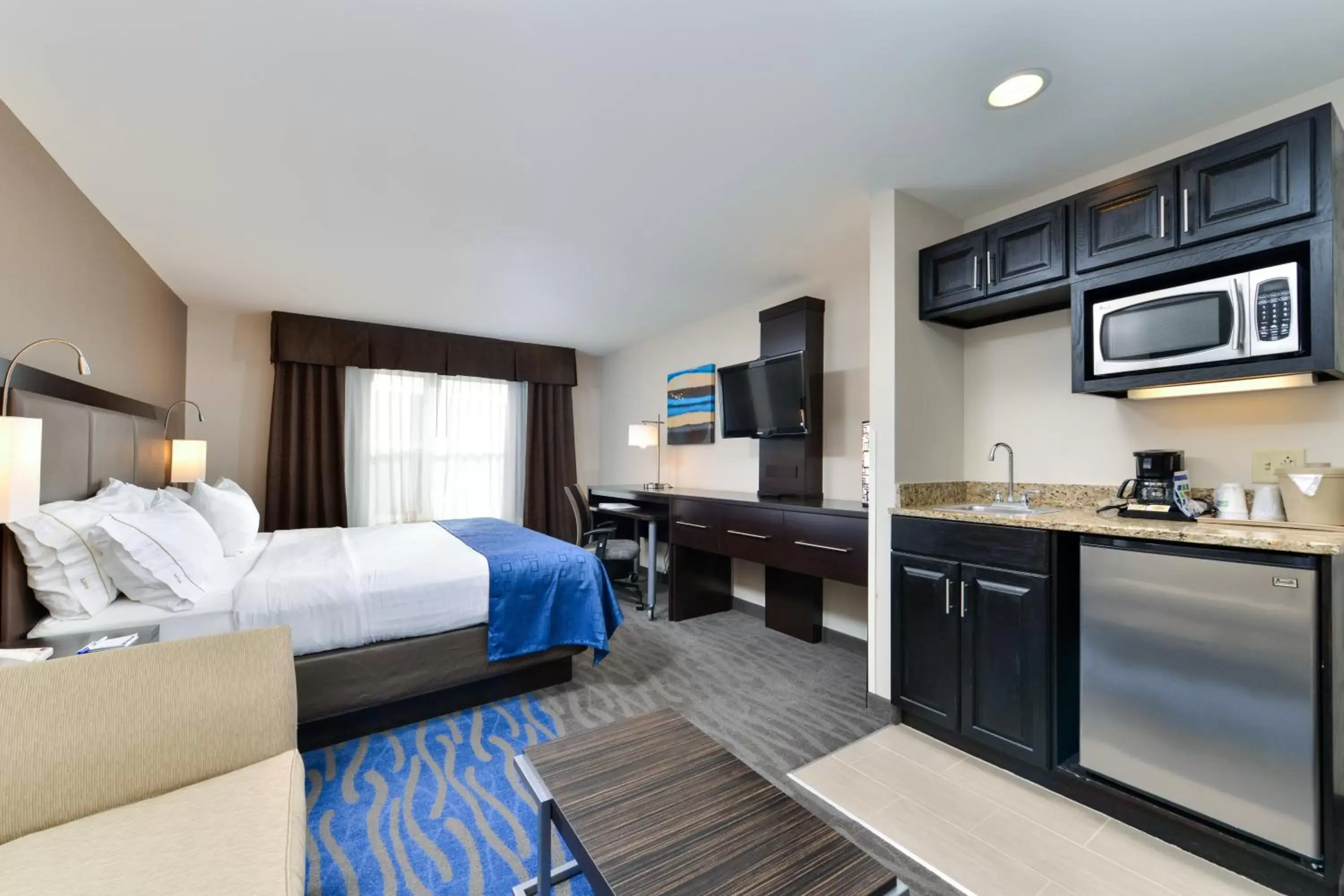 Photo of the whole room in Holiday Inn Express Hotel & Suites St. Louis West-O'Fallon, an IHG Hotel