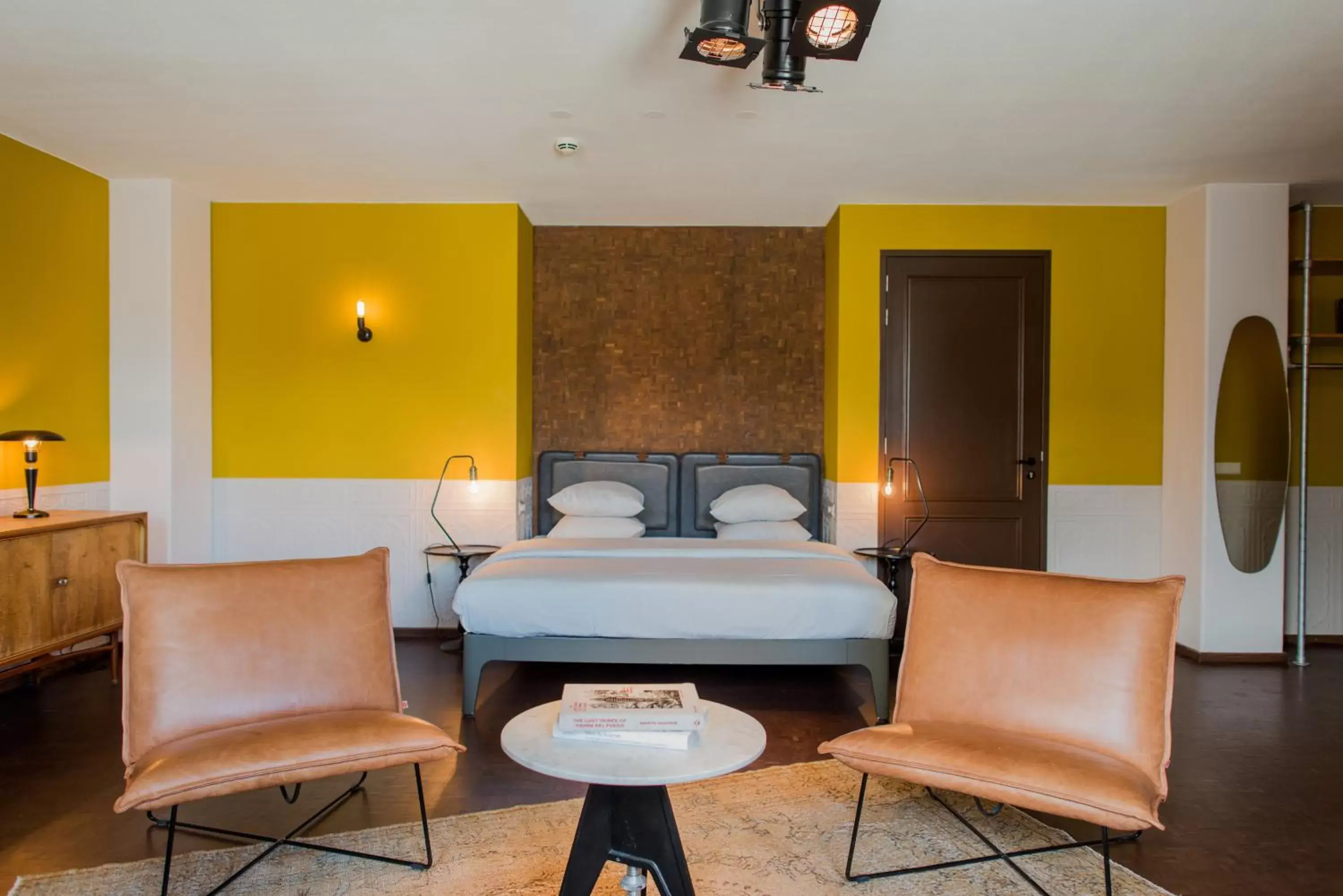Bedroom, Bed in Hotel V Nesplein