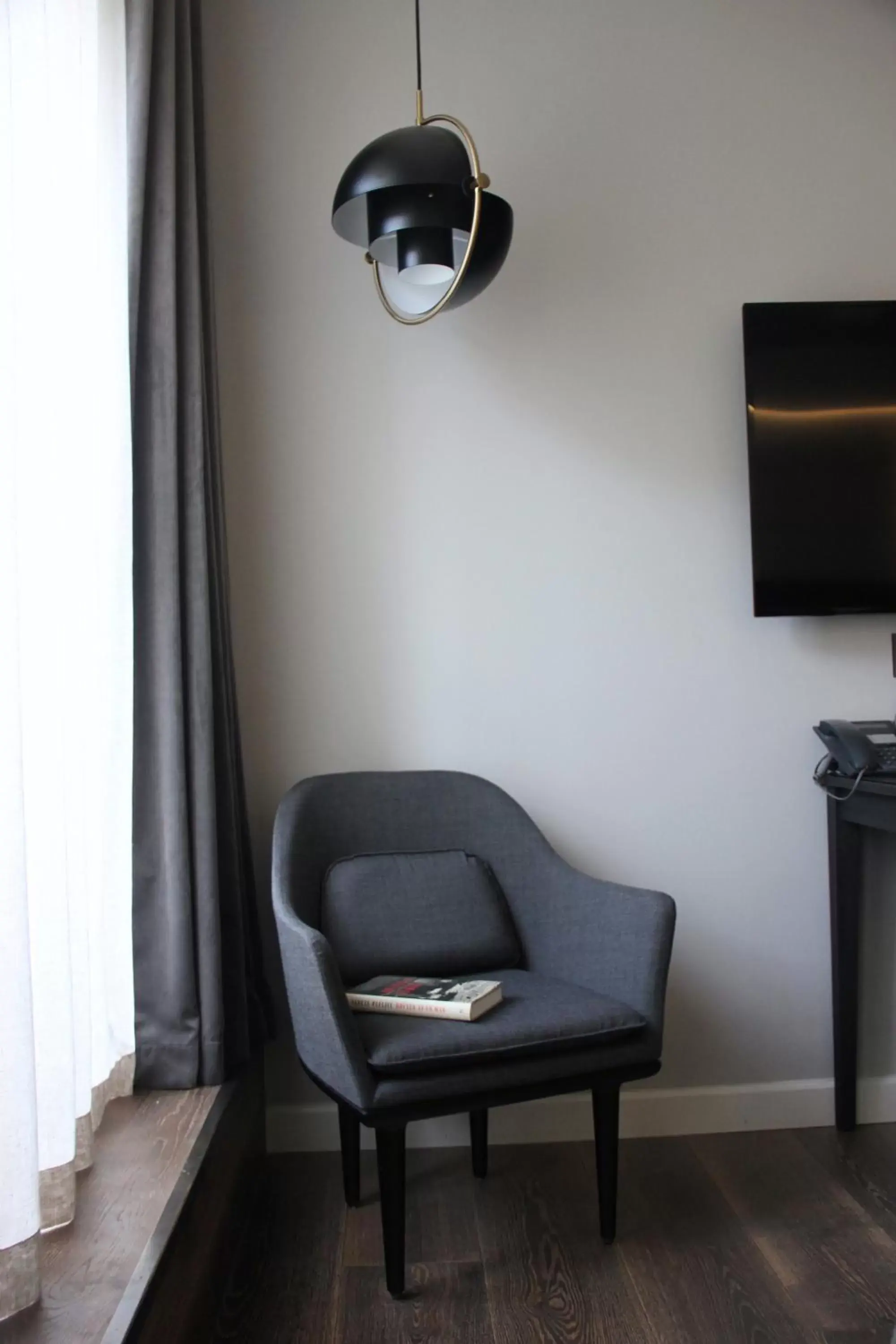 Bedroom, Seating Area in Ascot Hotel