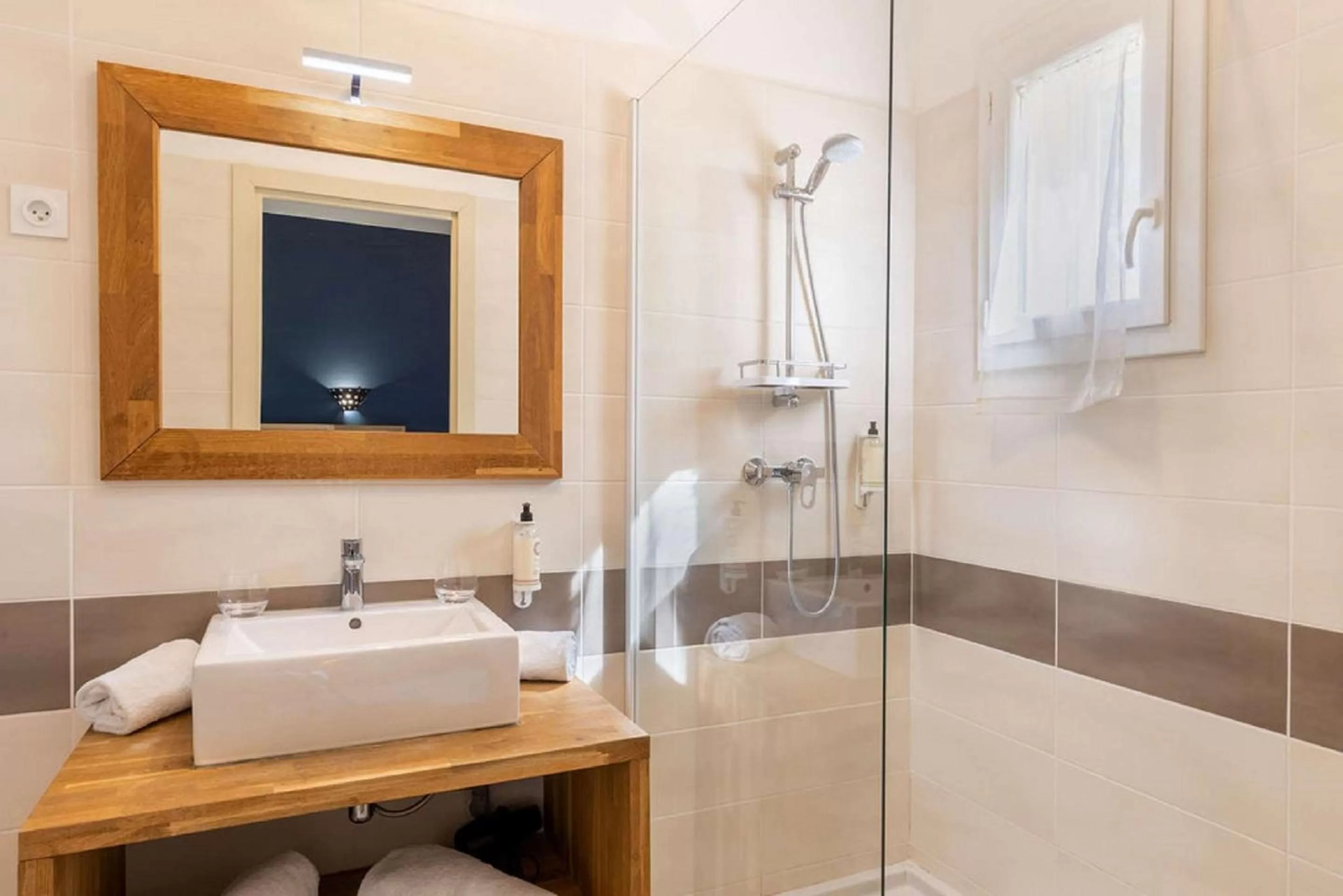 Photo of the whole room in Best Western Le Val Majour