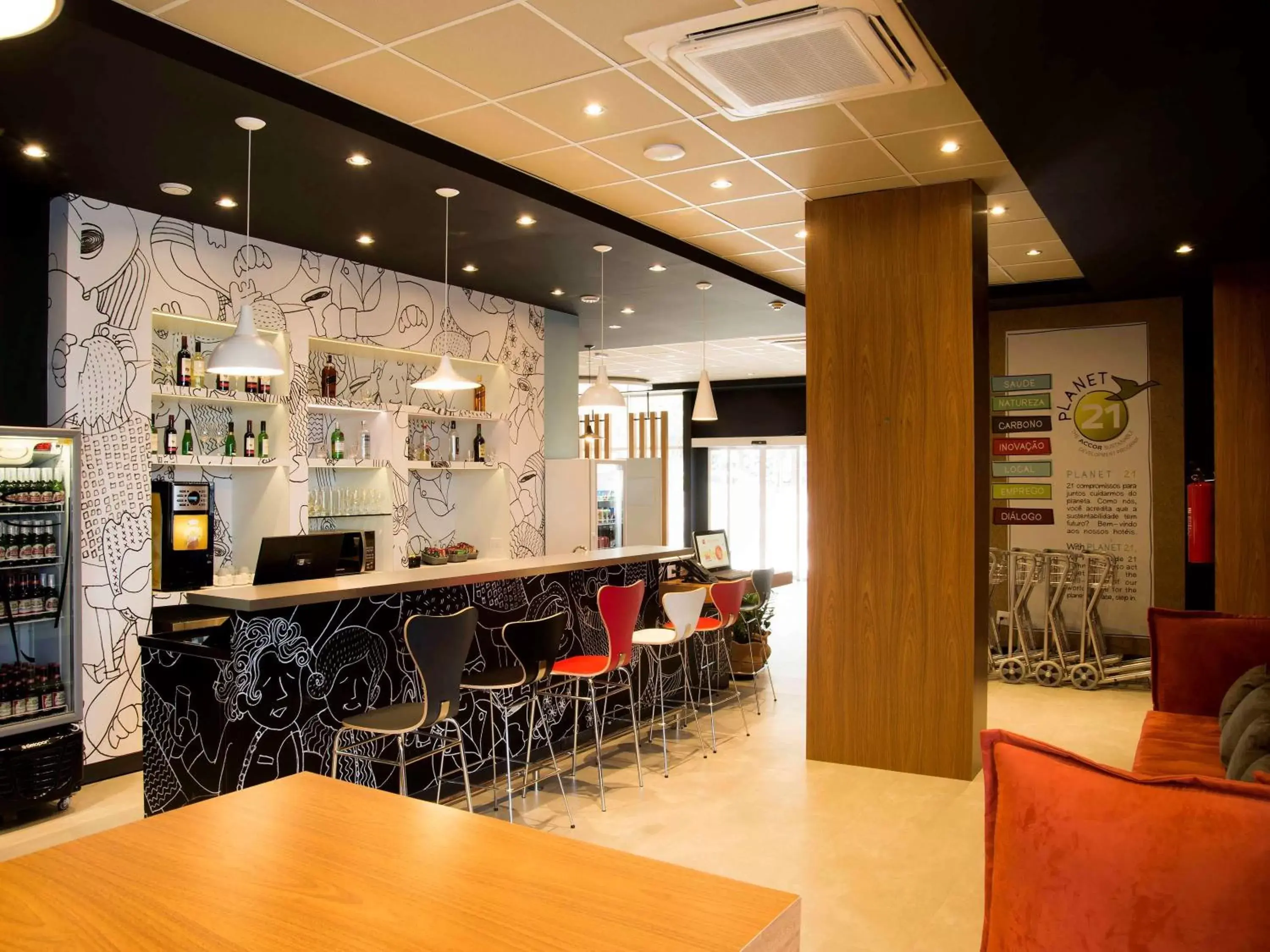 Property building, Lounge/Bar in ibis Aracruz