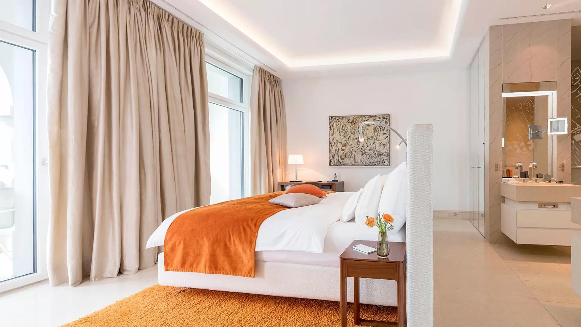 Photo of the whole room, Bed in Park Hotel Vitznau