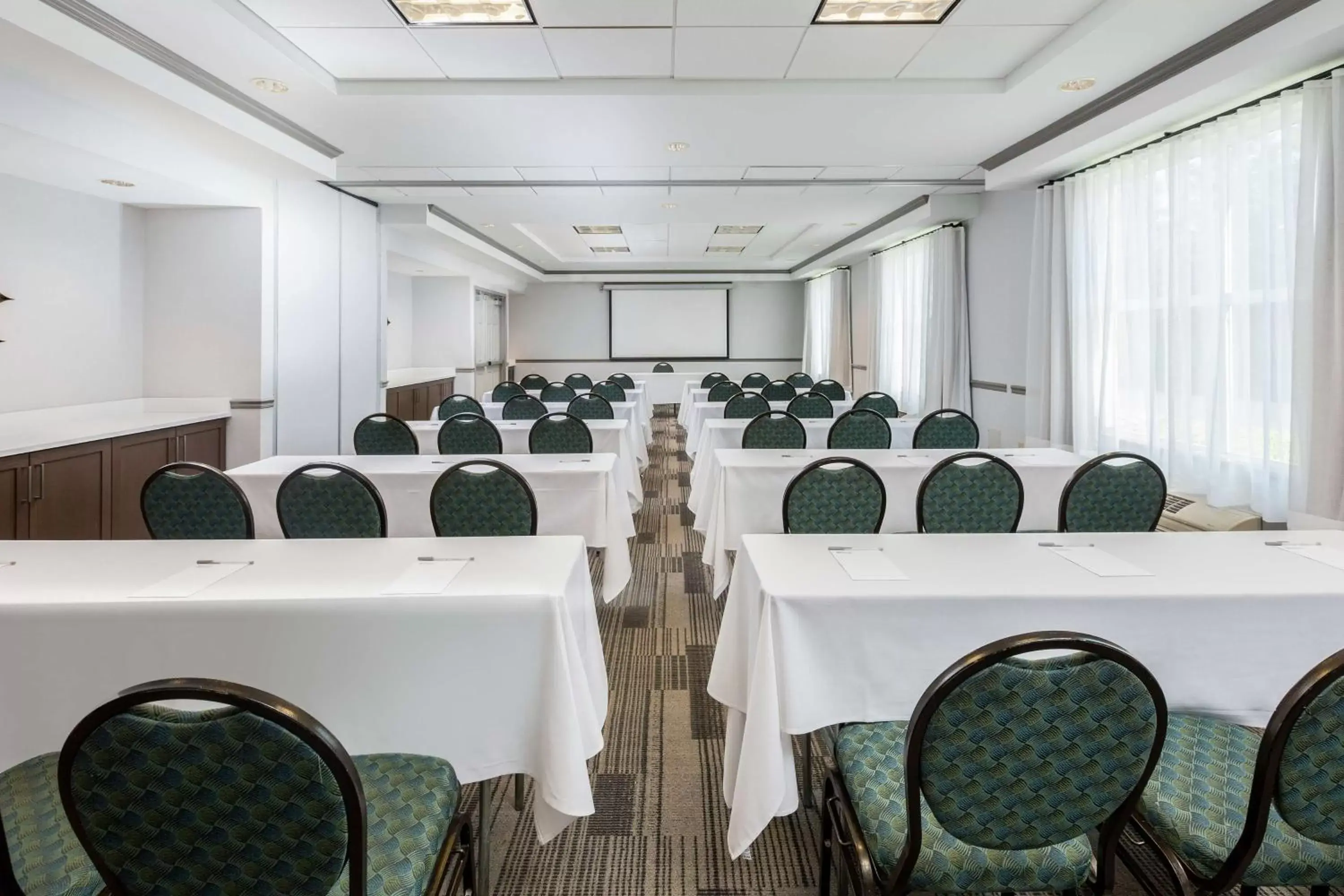 Meeting/conference room in Hilton Garden Inn Oakland/San Leandro