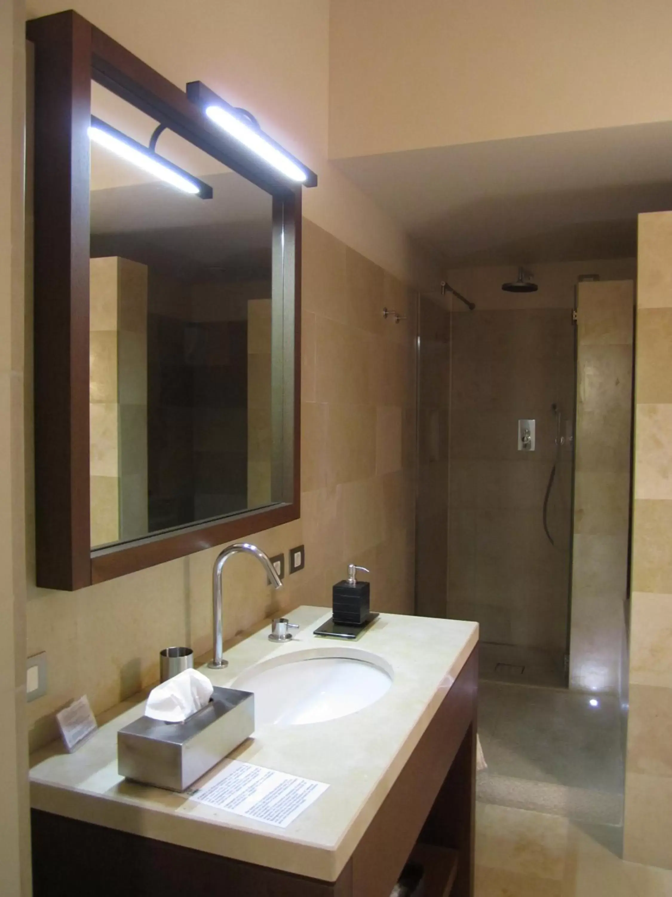 Bathroom in Maré Resort