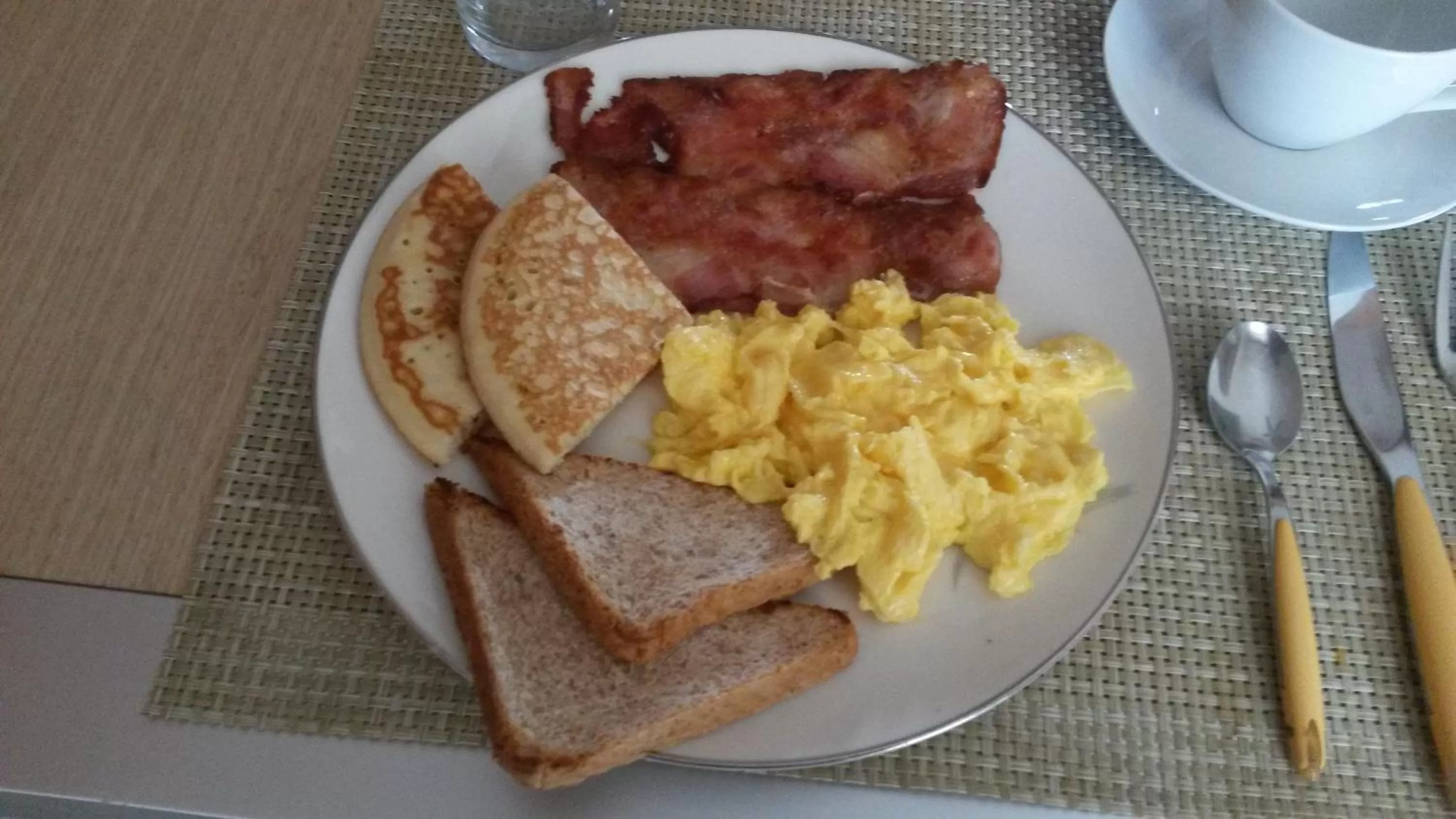 Continental breakfast, Food in Nely y Pietro share apartment