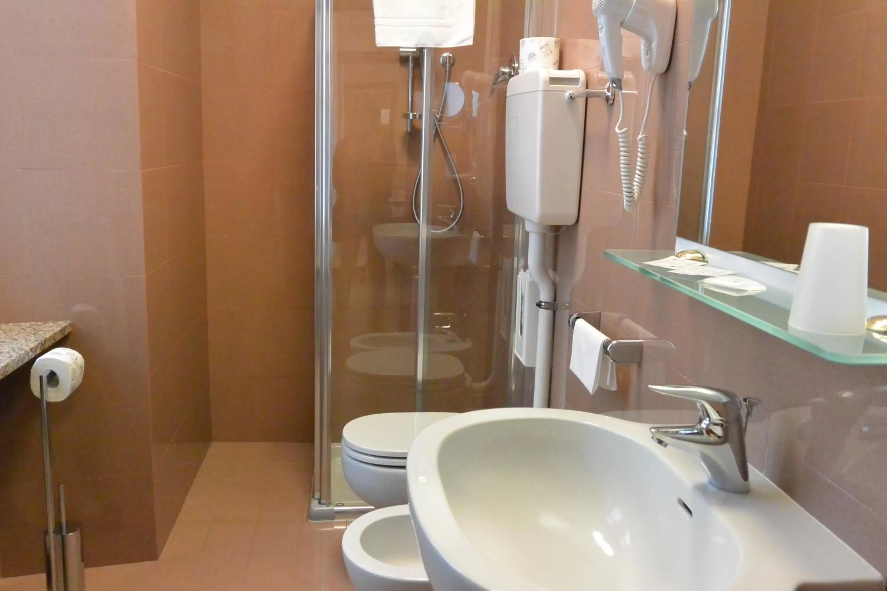 Bathroom in Le Petit Hotel