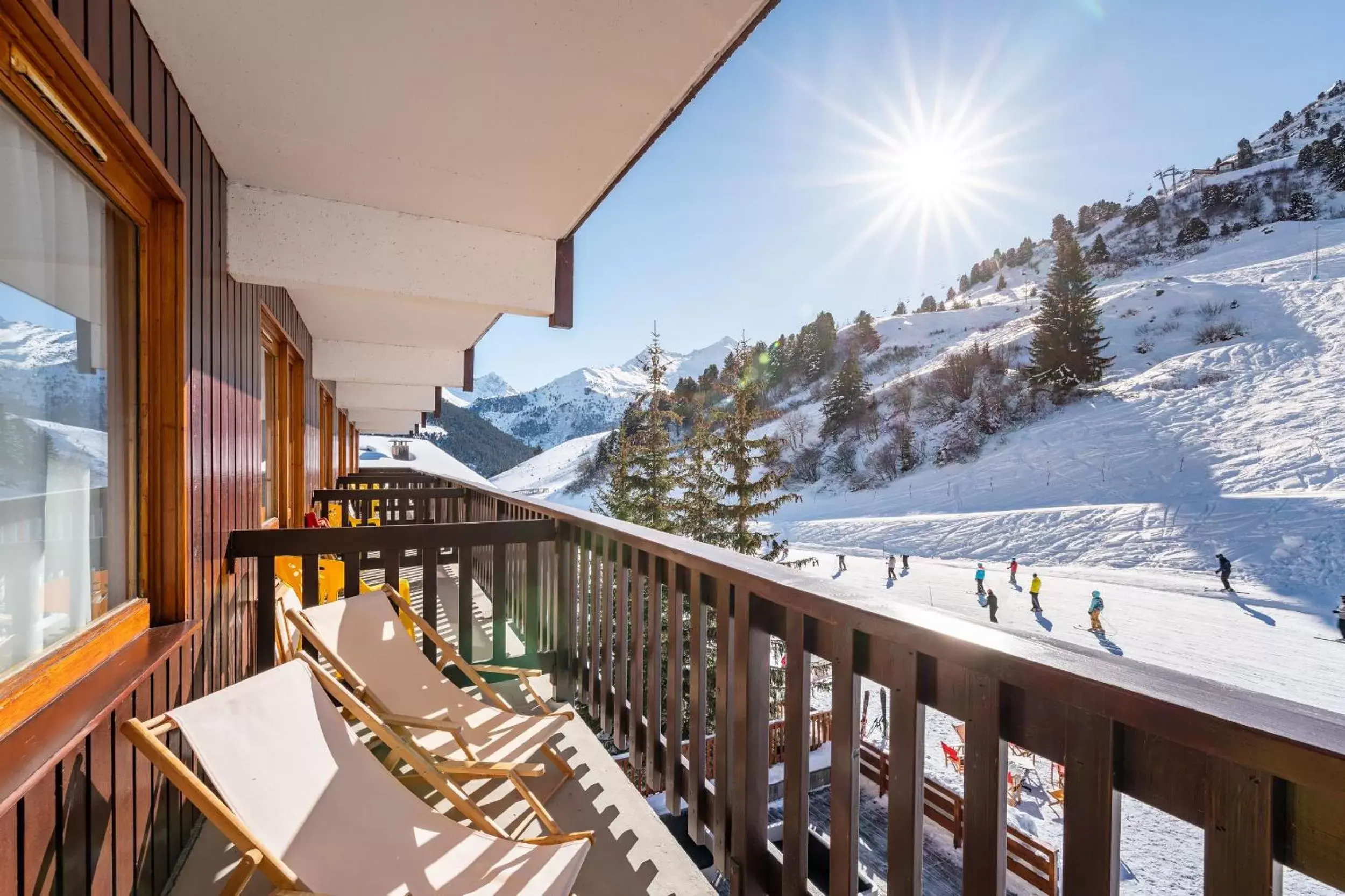 Double Room with Mountain View in Hotel Les Arolles Double Room with Mountain View in Hotel Les Arolles