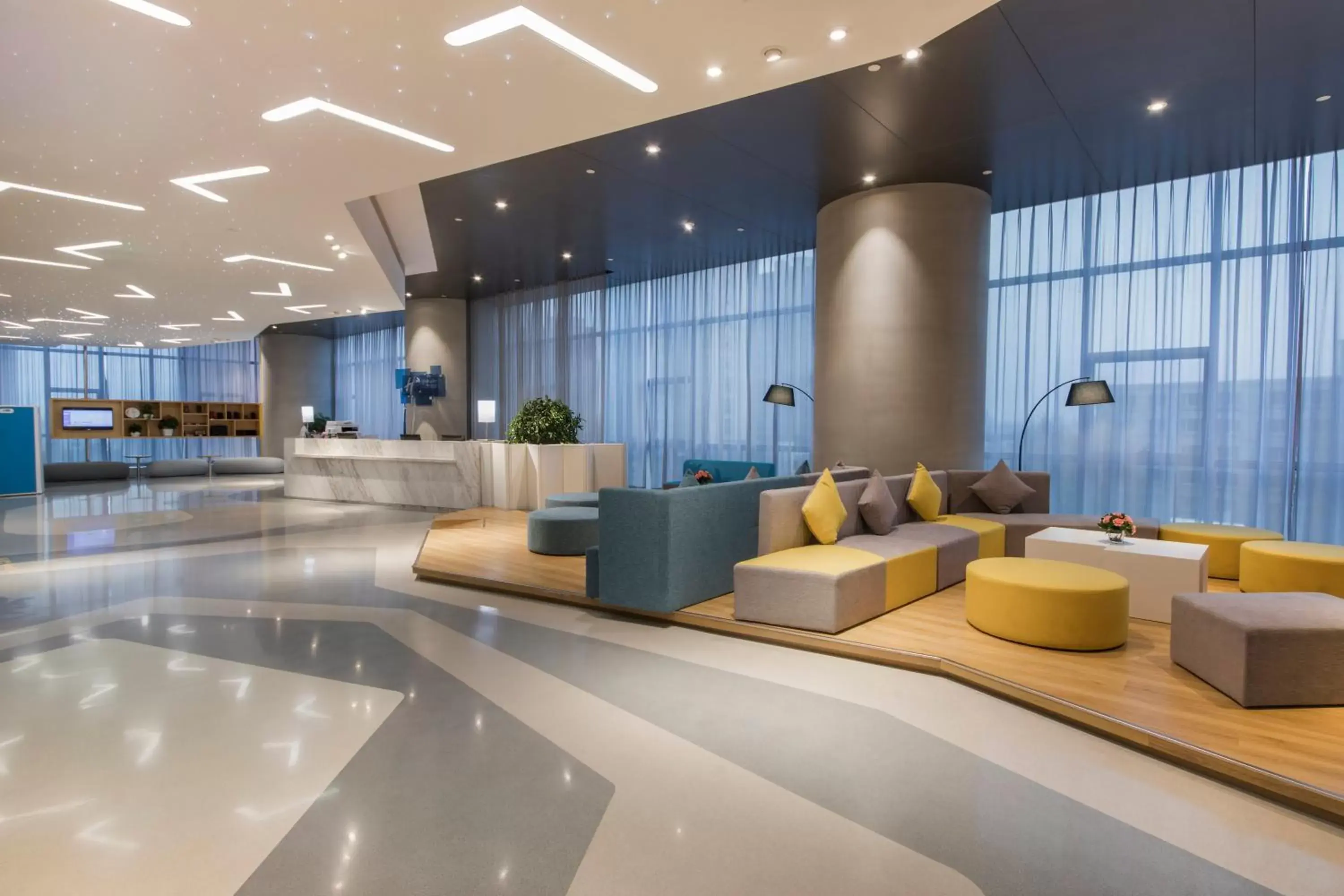 Property building, Lobby/Reception in Holiday Inn Express - Yantai YEDA, an IHG Hotel