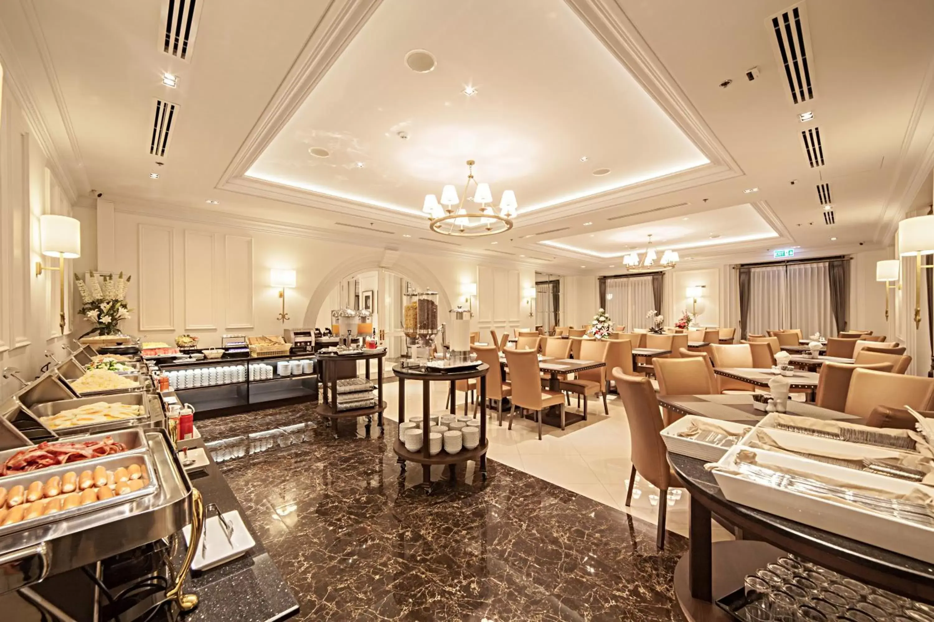 Restaurant/places to eat in SN Plus Hotel - SHA Plus Restaurant/places to eat in SN Plus Hotel - SHA Plus
