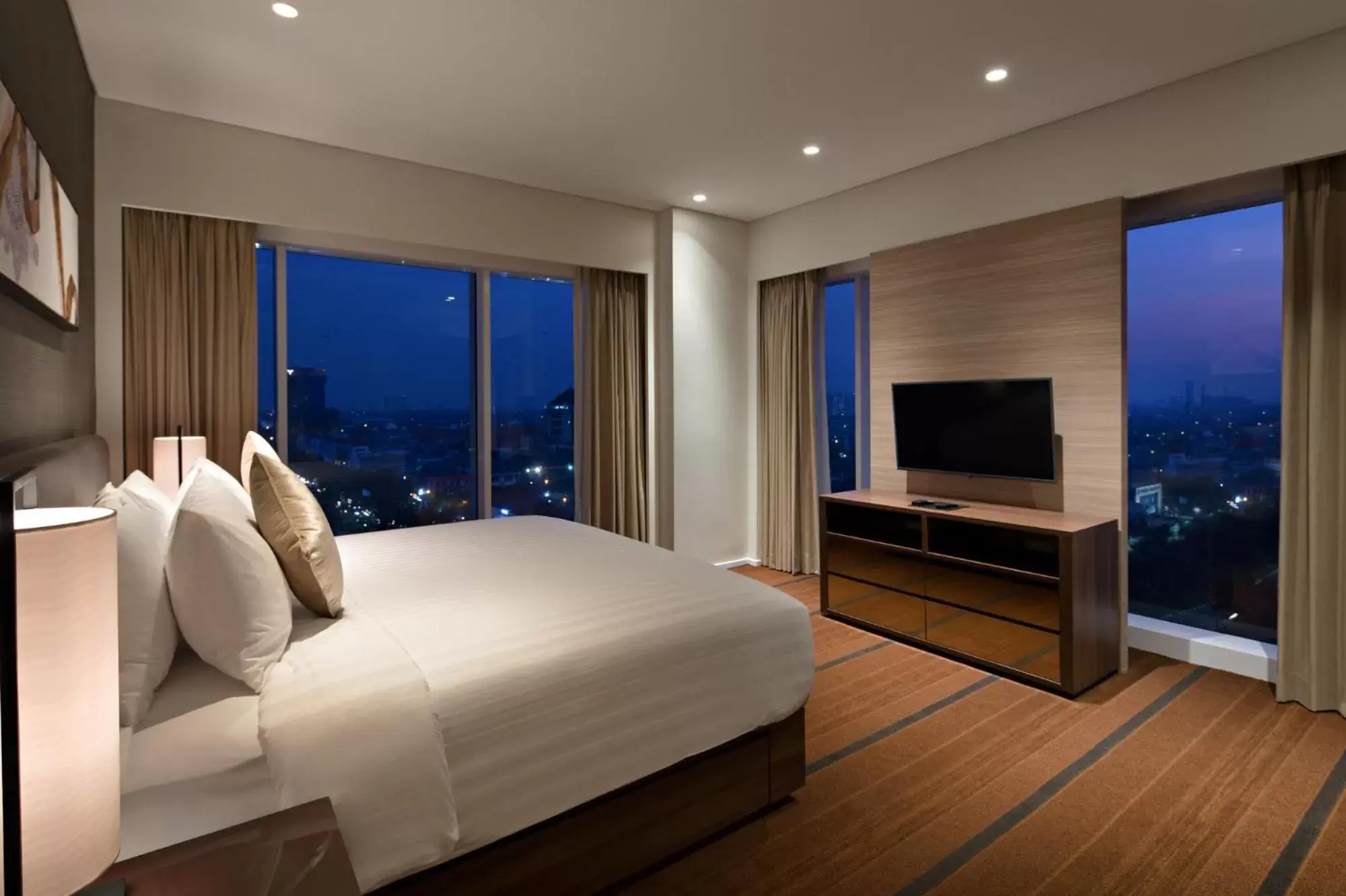 City view in Oakwood Hotel & Residence Surabaya