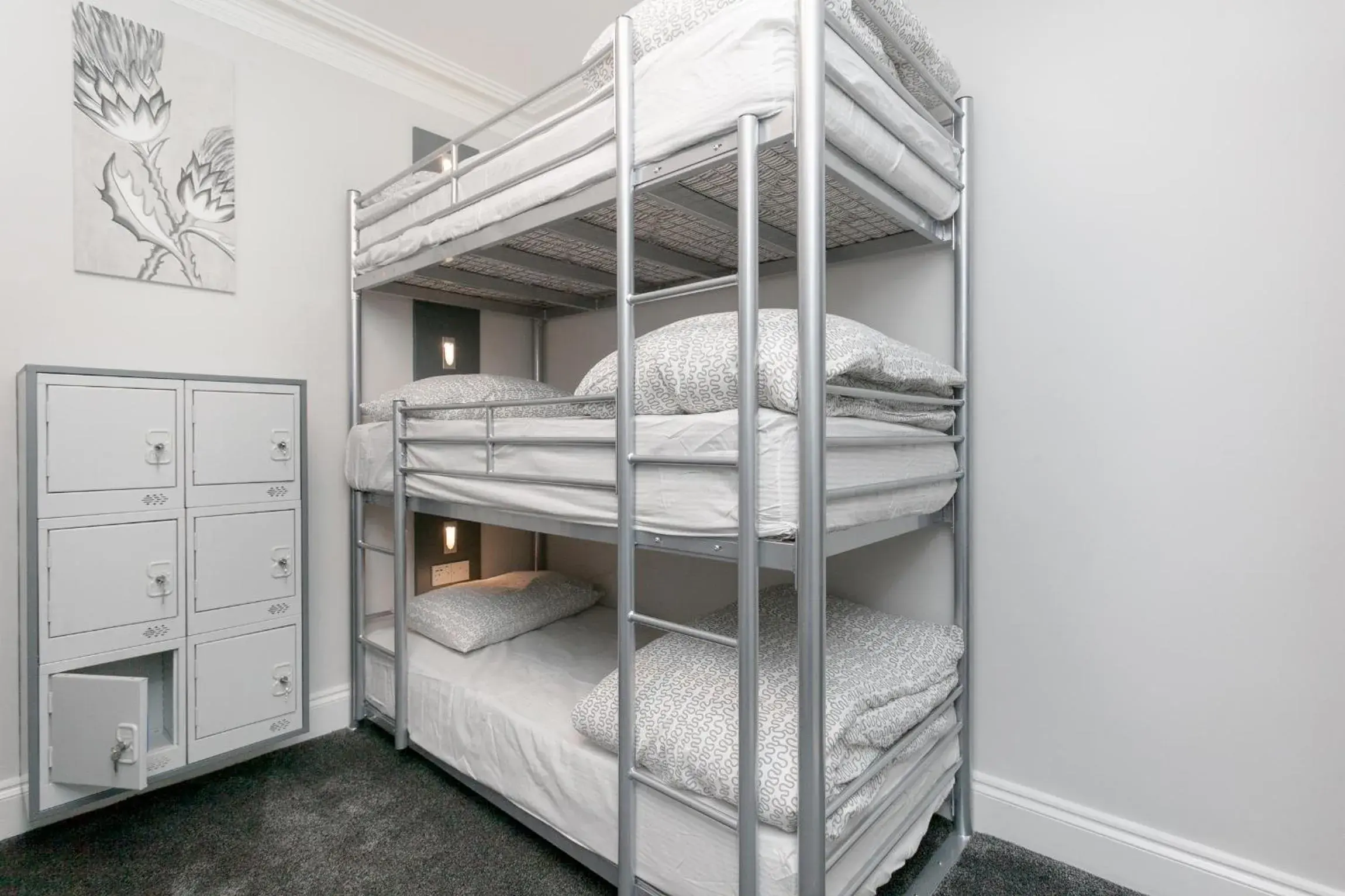 Bedroom, Bunk Bed in West End Hotel