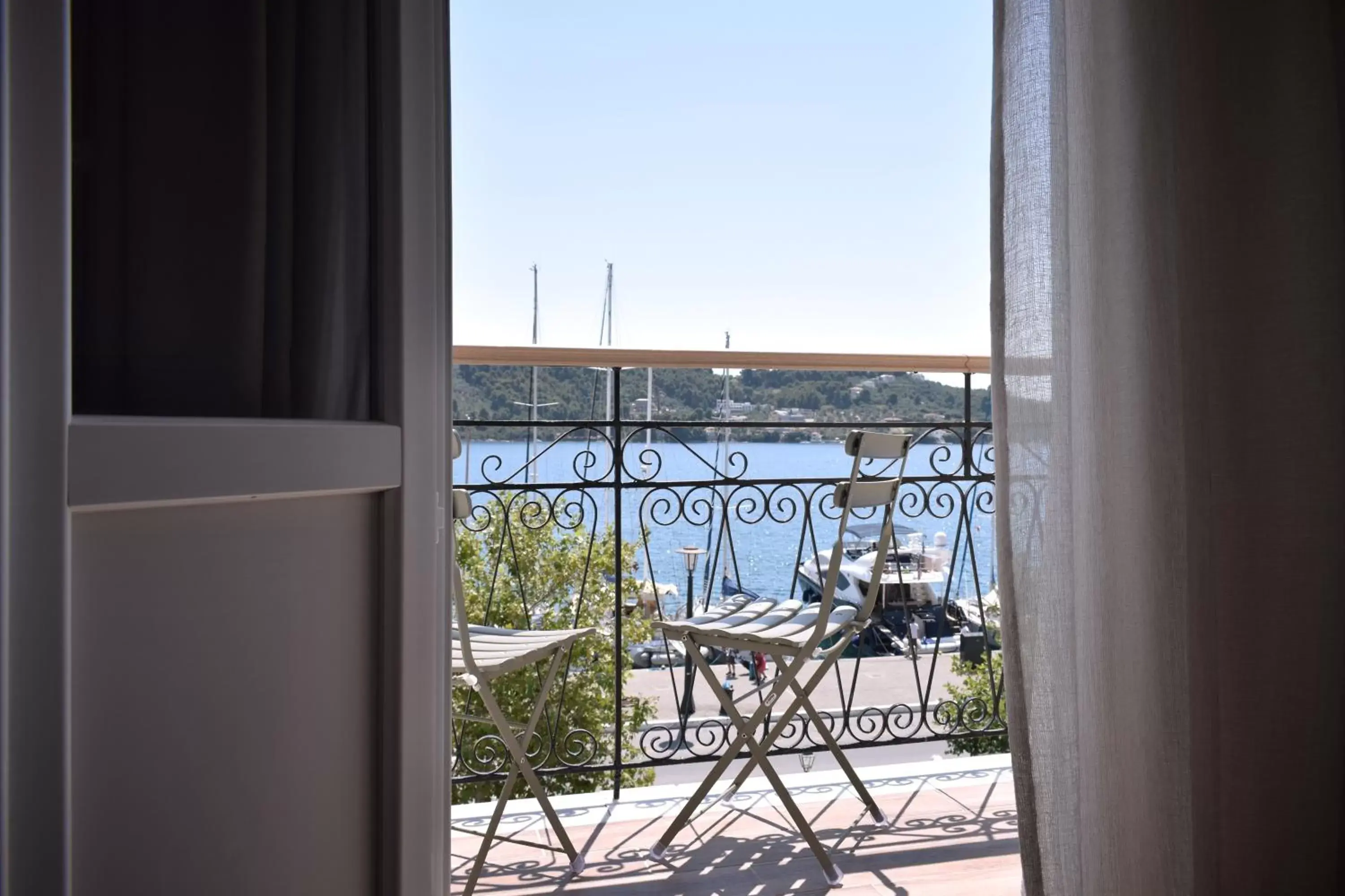Balcony/Terrace, Sea View in Meltemi by Manthos Hotels