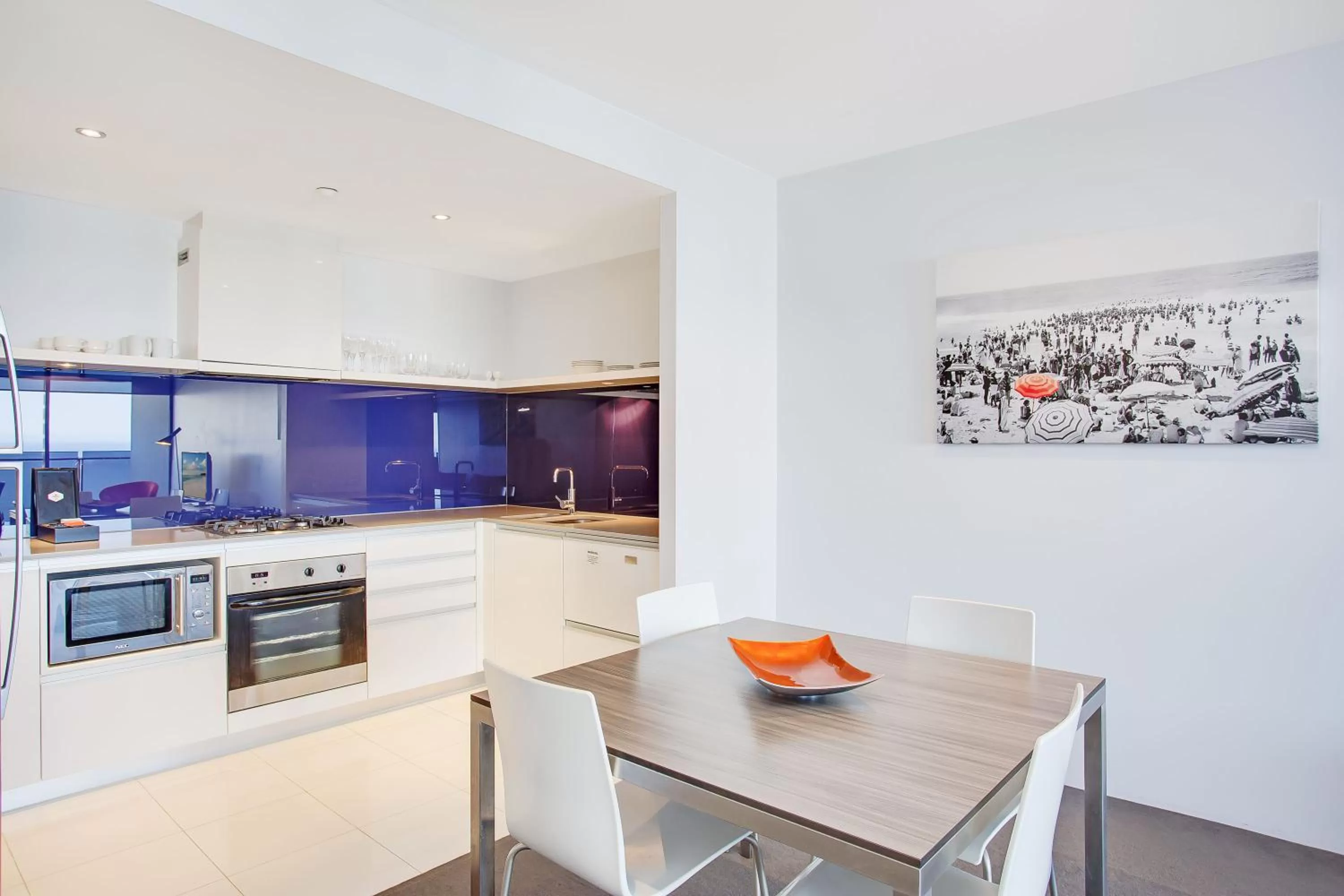 Kitchen or kitchenette in Mantra Circle On Cavill