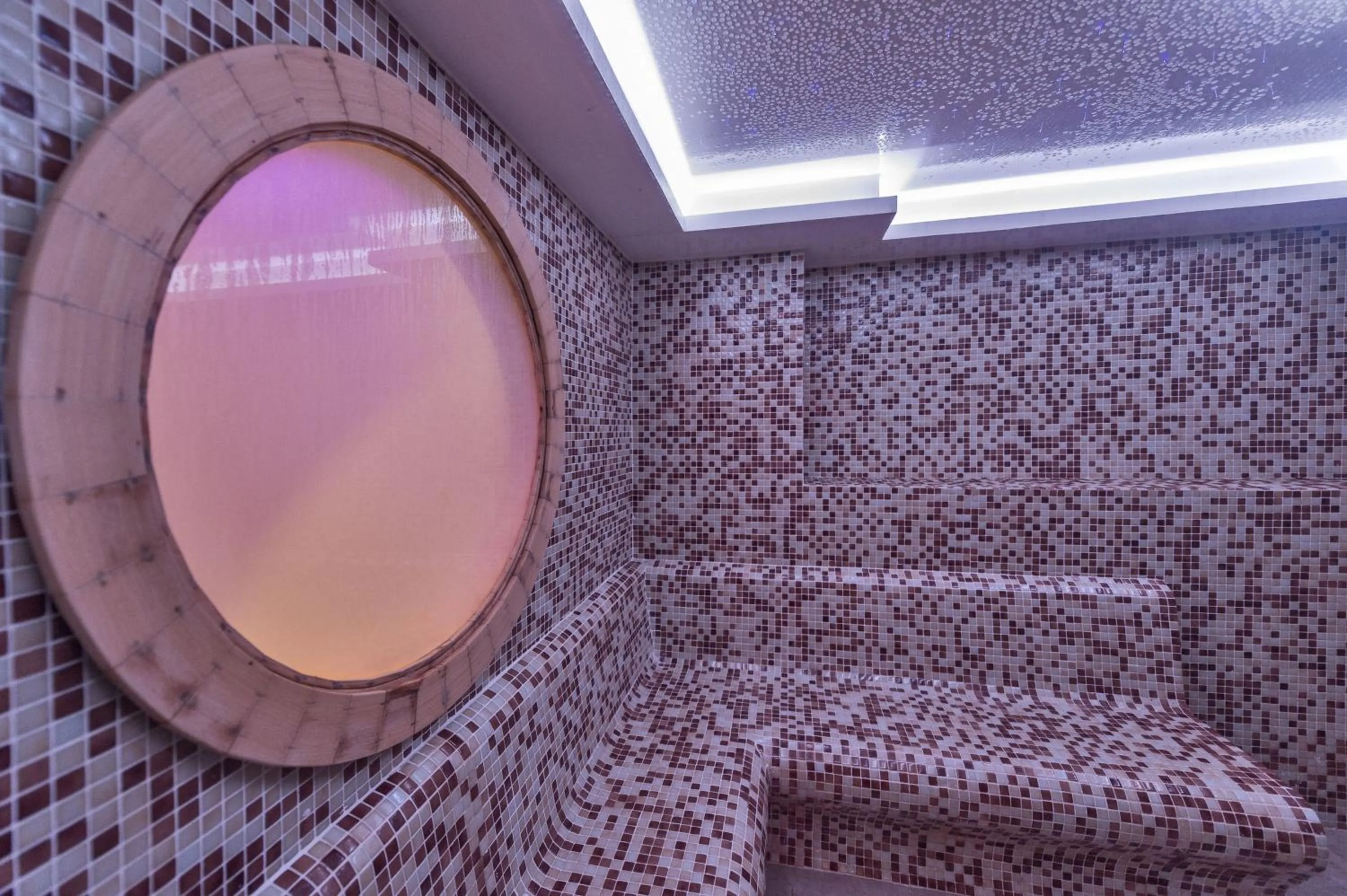 Spa and wellness centre/facilities in Glorious Hotel