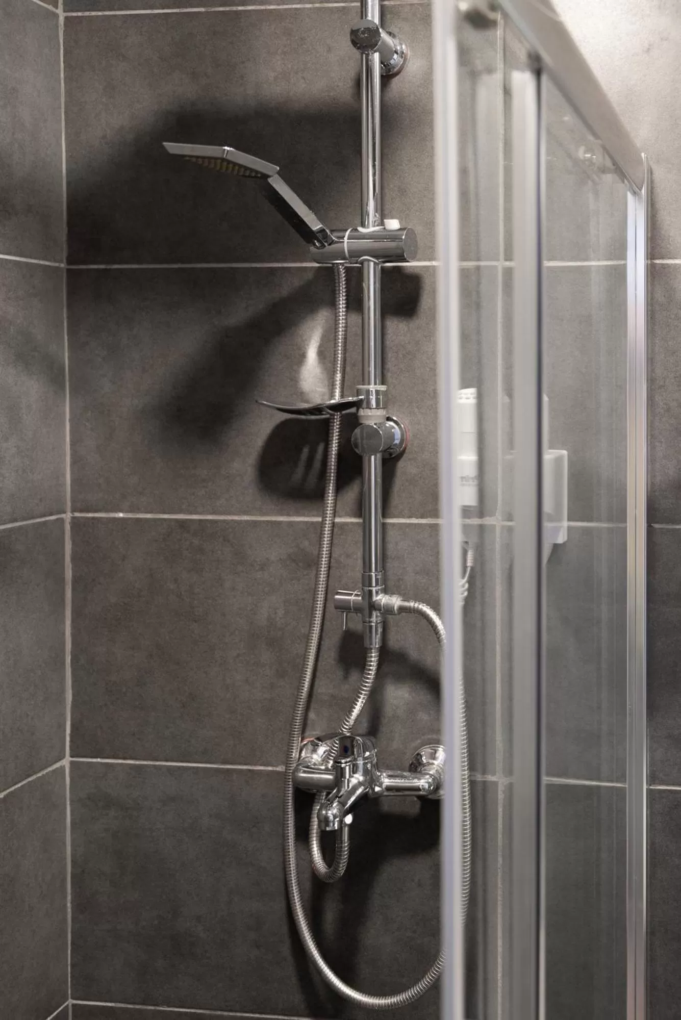 Bathroom in HOTEL_TIER