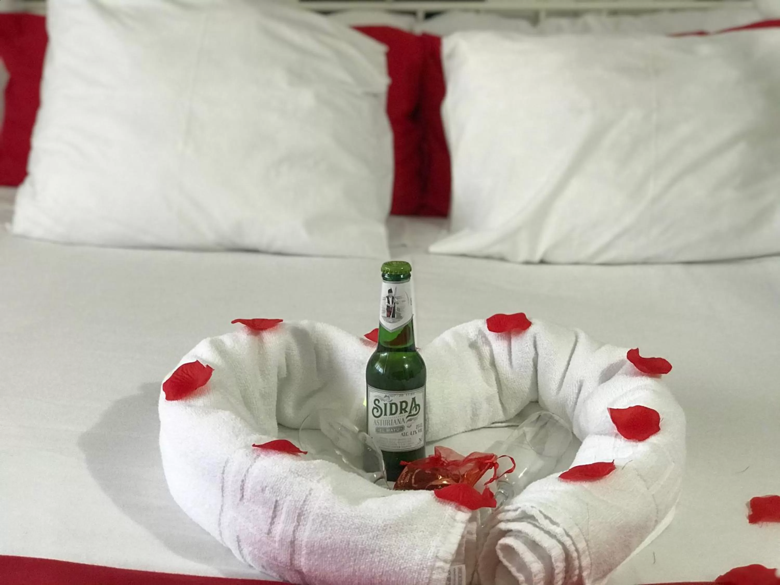 Bedroom, Bed in Hotel Argos