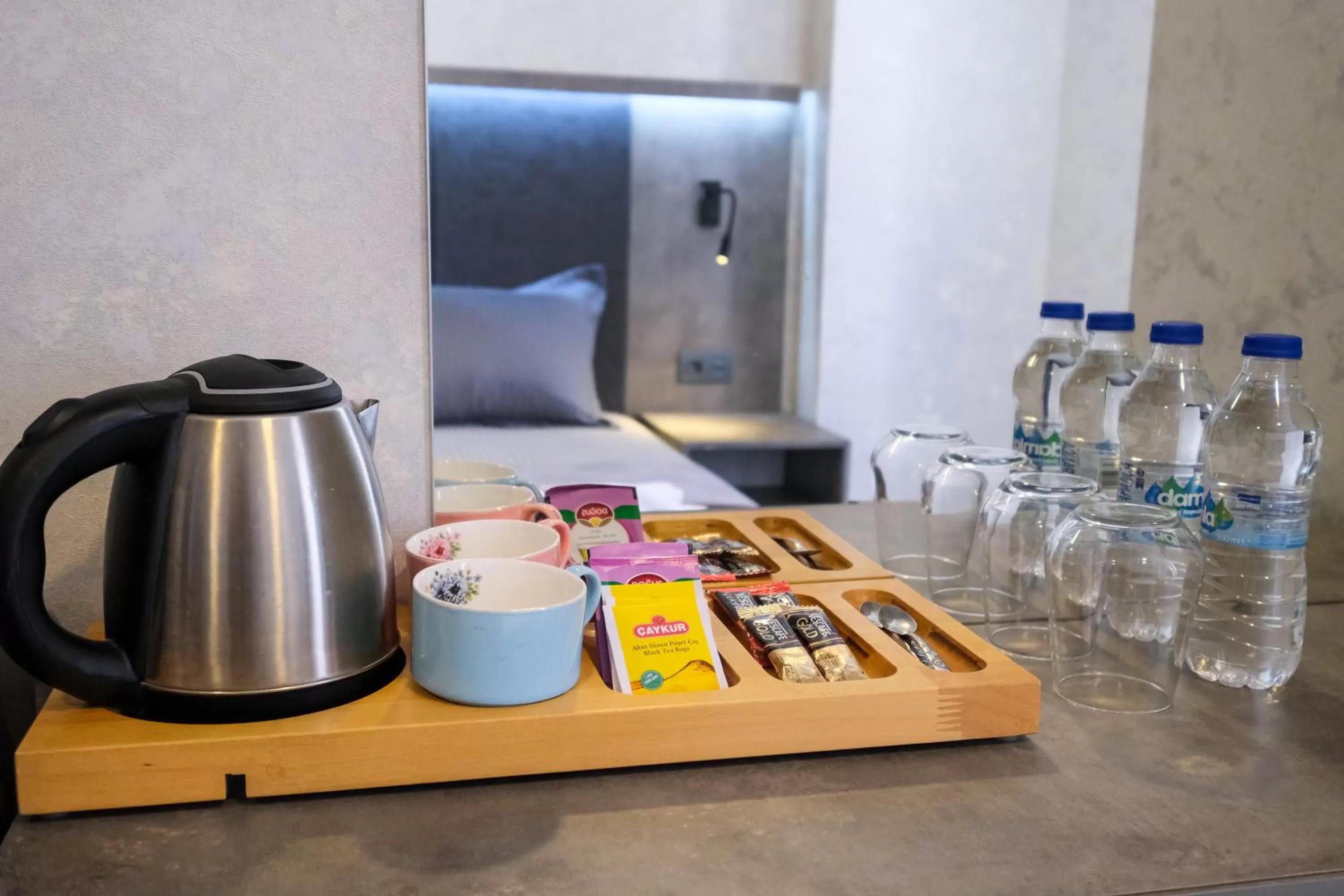 Coffee/tea facilities in The Queen Hotel