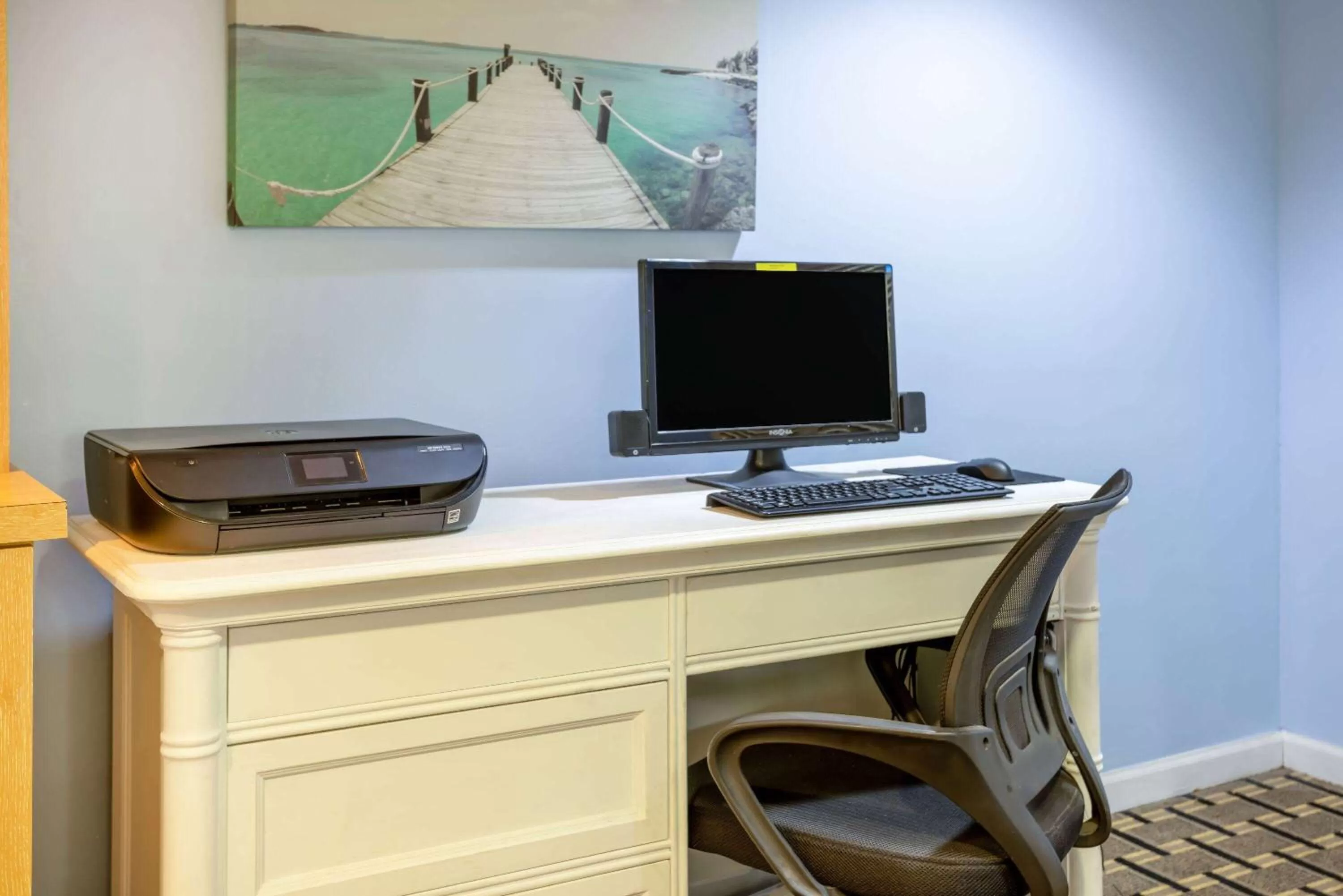 Business facilities in Hotel Carolina A Days Inn by Wyndham