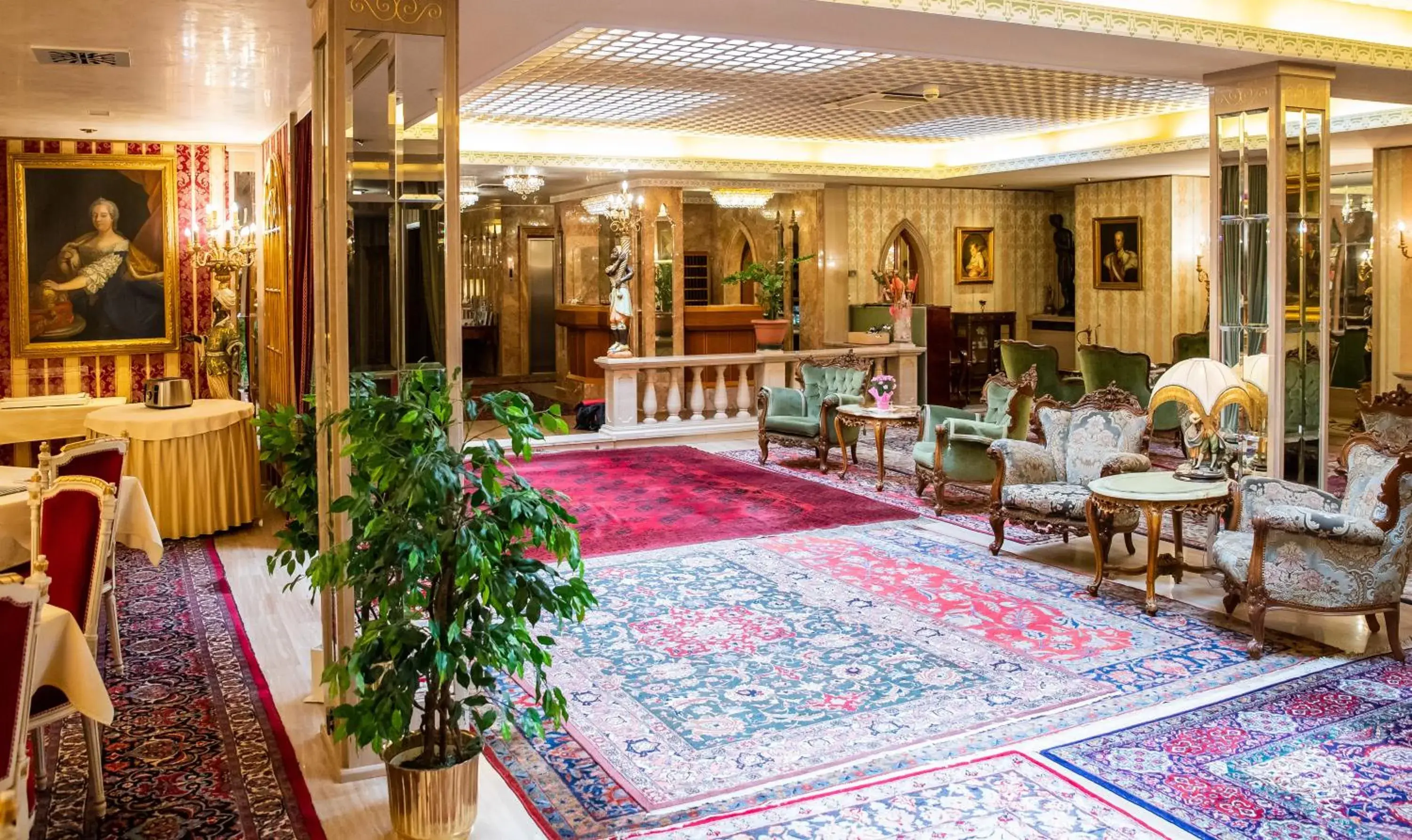 Lobby or reception, Restaurant/Places to Eat in Hotel Palais Porcia