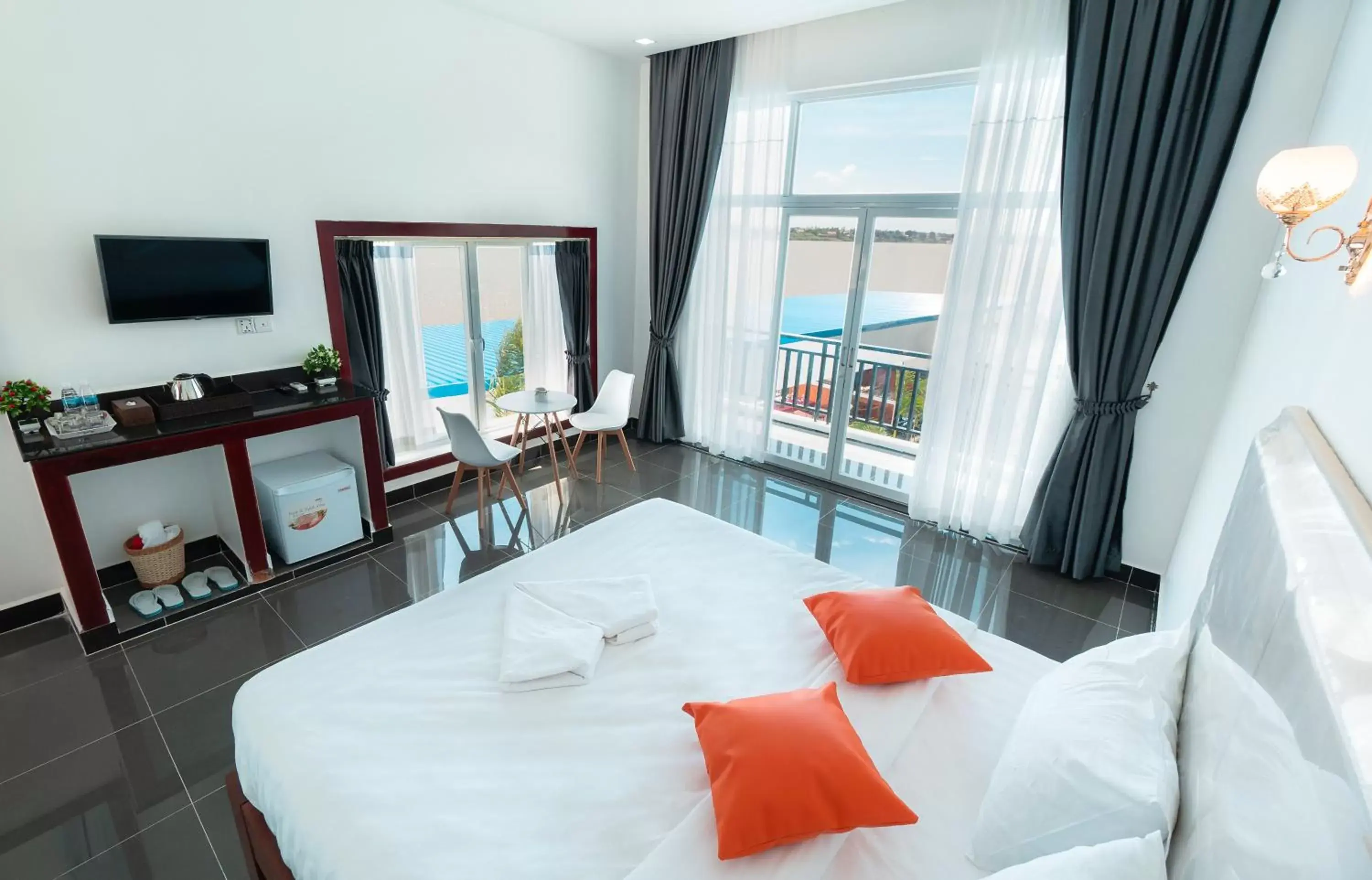 Deluxe Double Room with Side Sea View in Koh Dach View Boutique Hotel Deluxe Double Room with Side Sea View in Koh Dach View Boutique Hotel