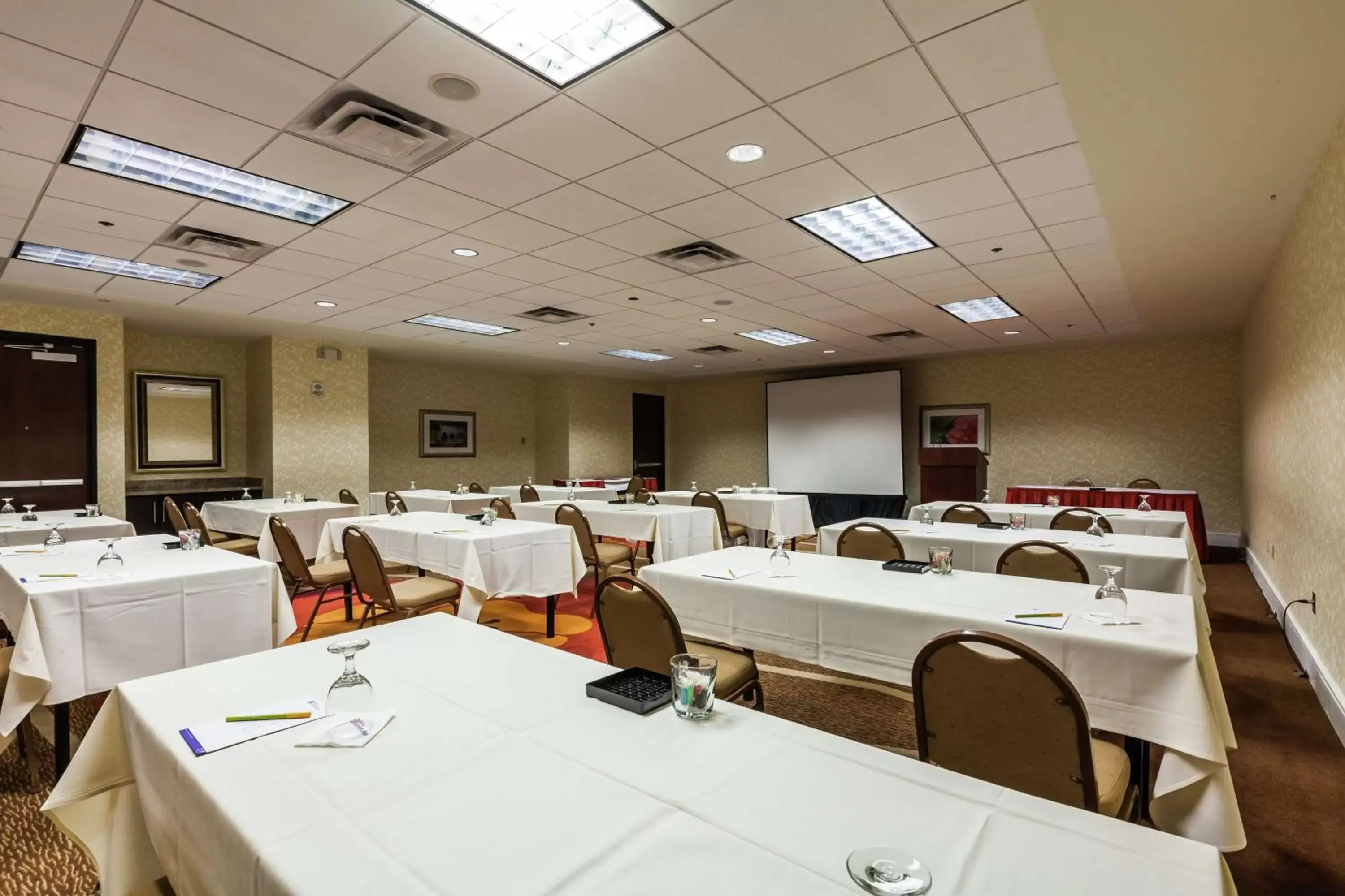 Meeting/conference room in Hilton Garden Inn Phoenix Midtown