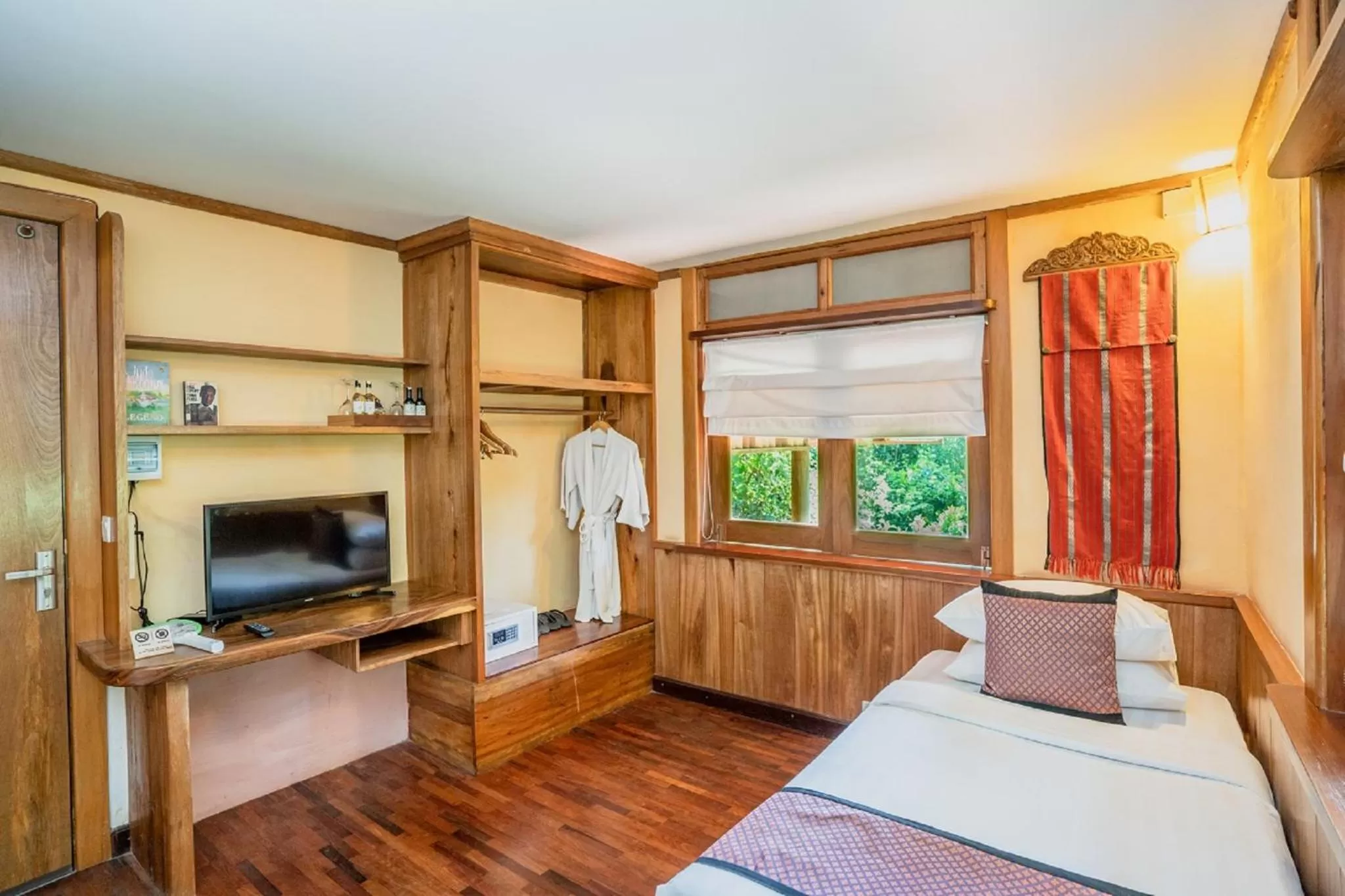 TV and multimedia, Bed in Veranda Natural Resort