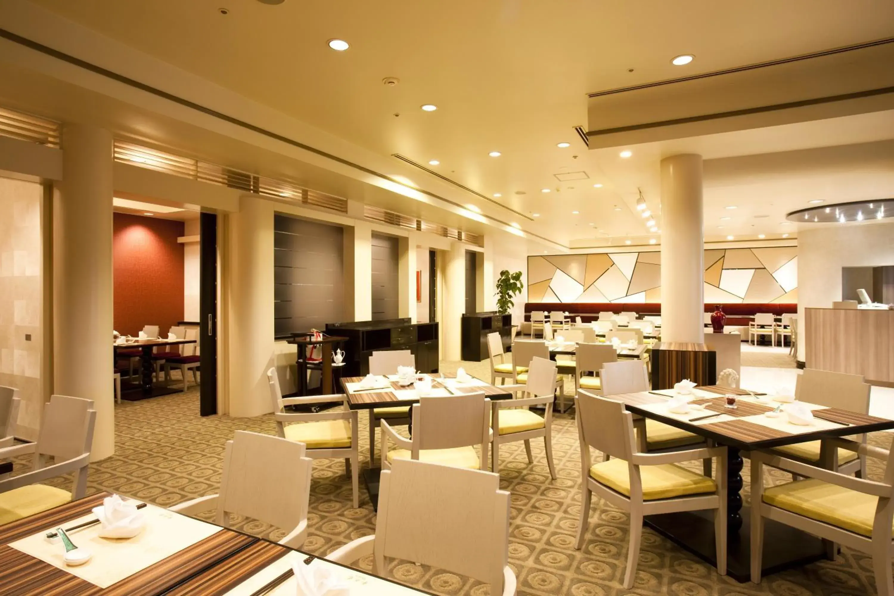 Restaurant/Places to Eat in Hotel Okura Tokyo Bay