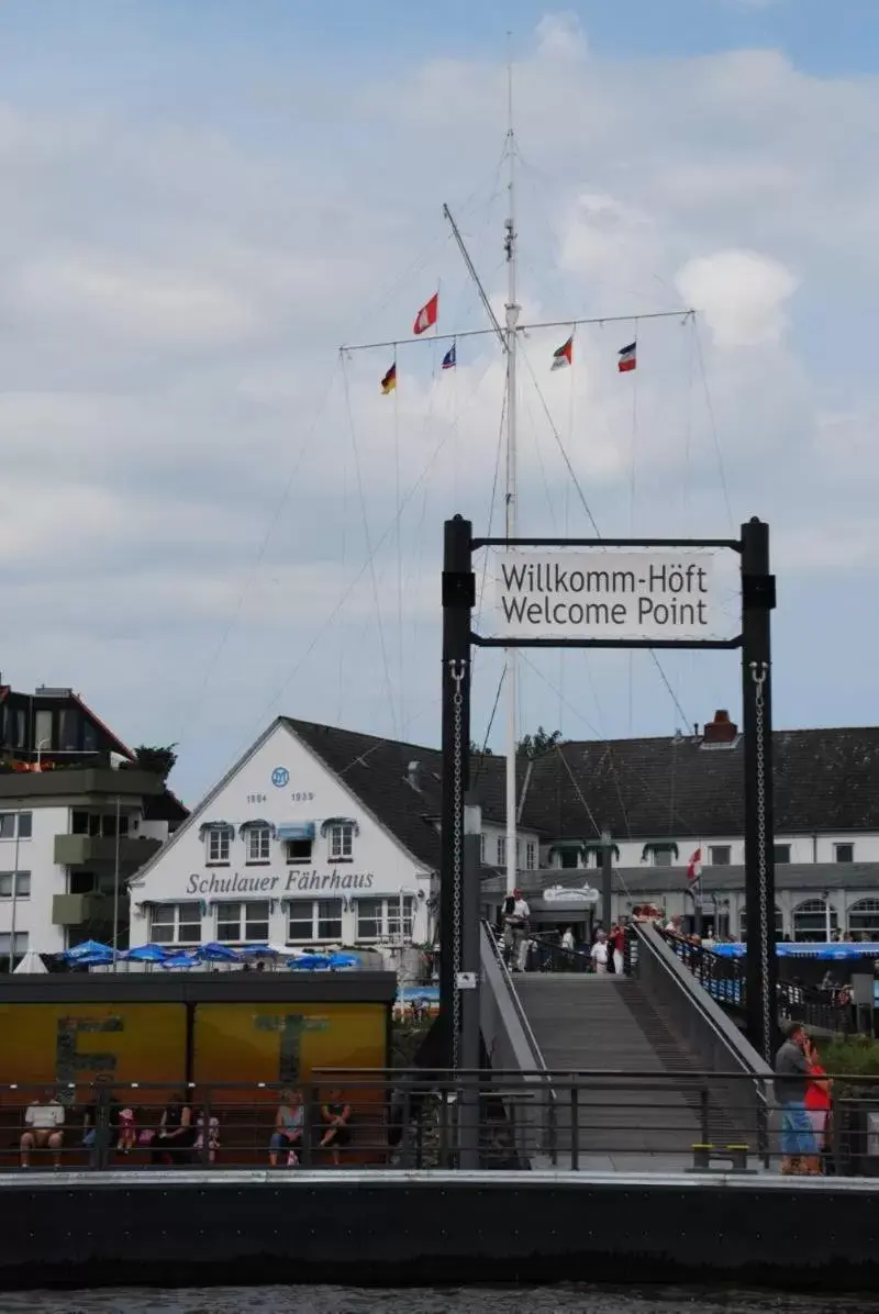 Property building in Hotel Diamant Property building in Hotel Diamant