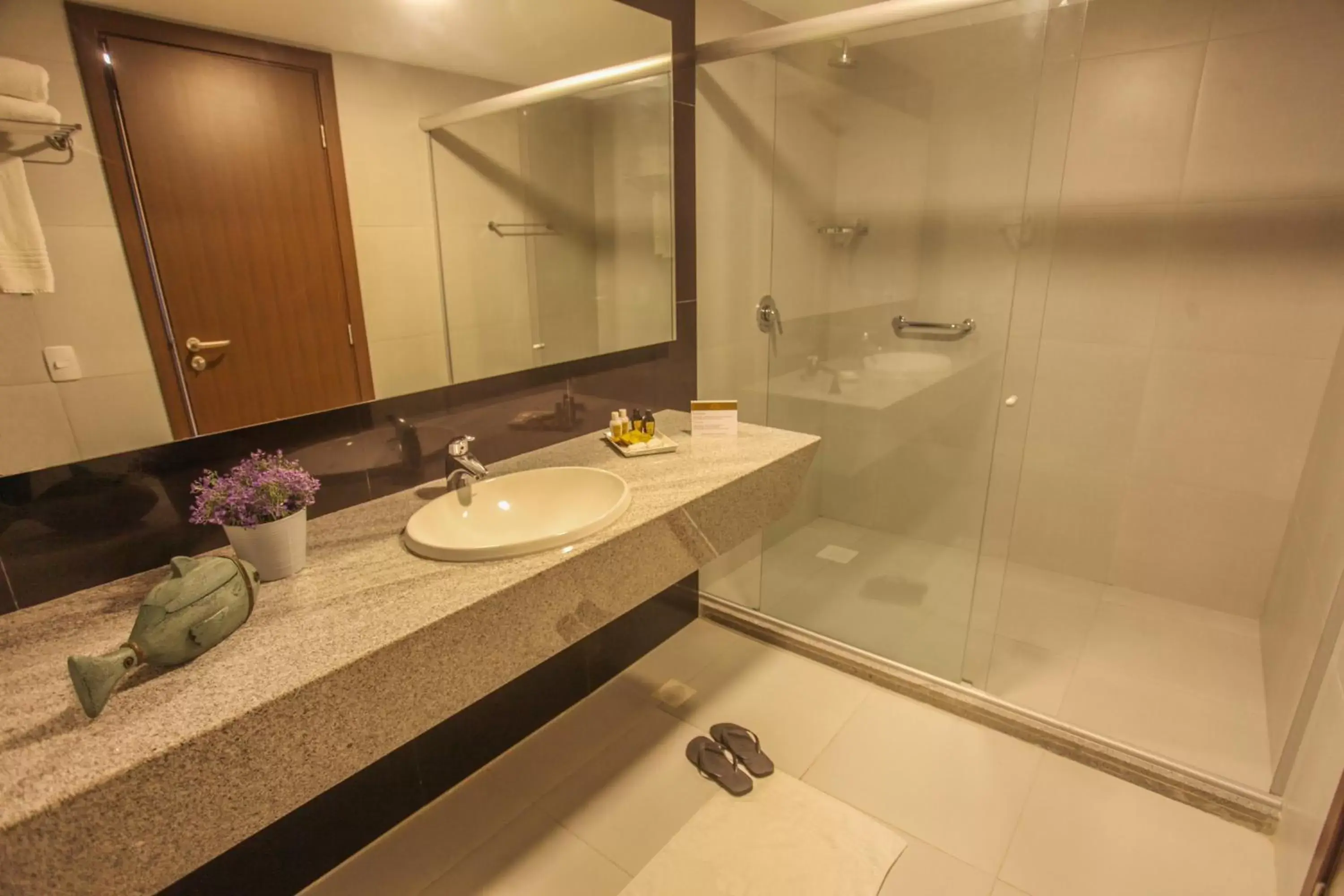 Bathroom in Gran Mareiro Hotel