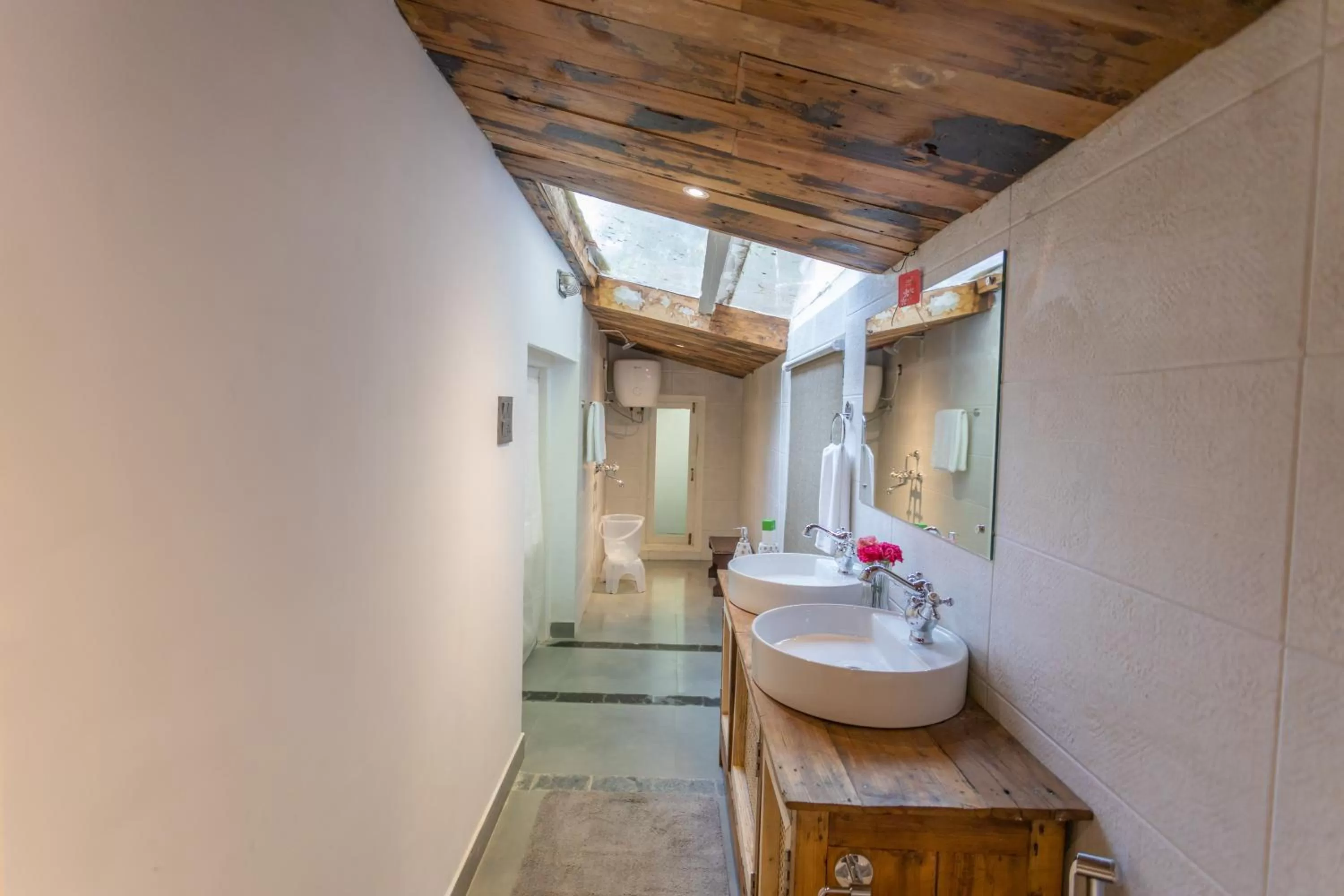 Bathroom in Seclude Shimla, Taraview