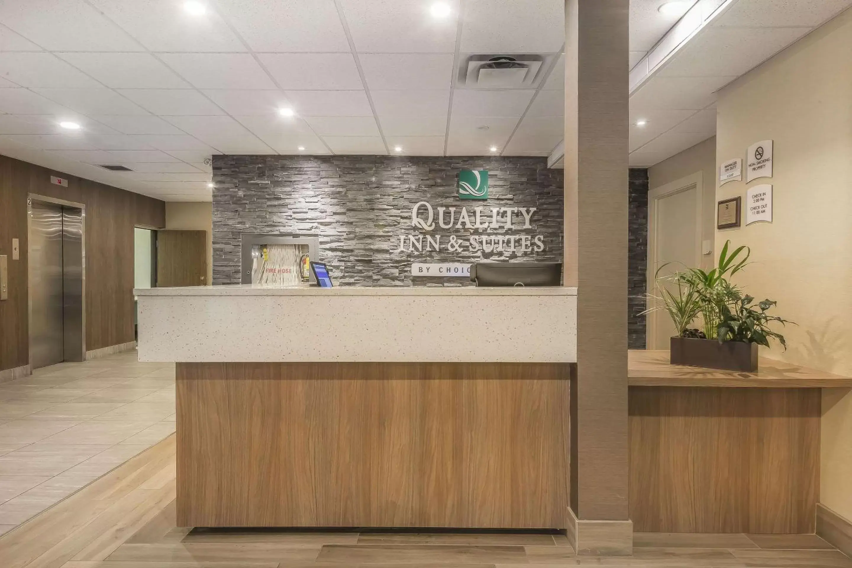 Lobby or reception, Lobby/Reception in Quality Inn & Suites Downtown Windsor, ON, Canada