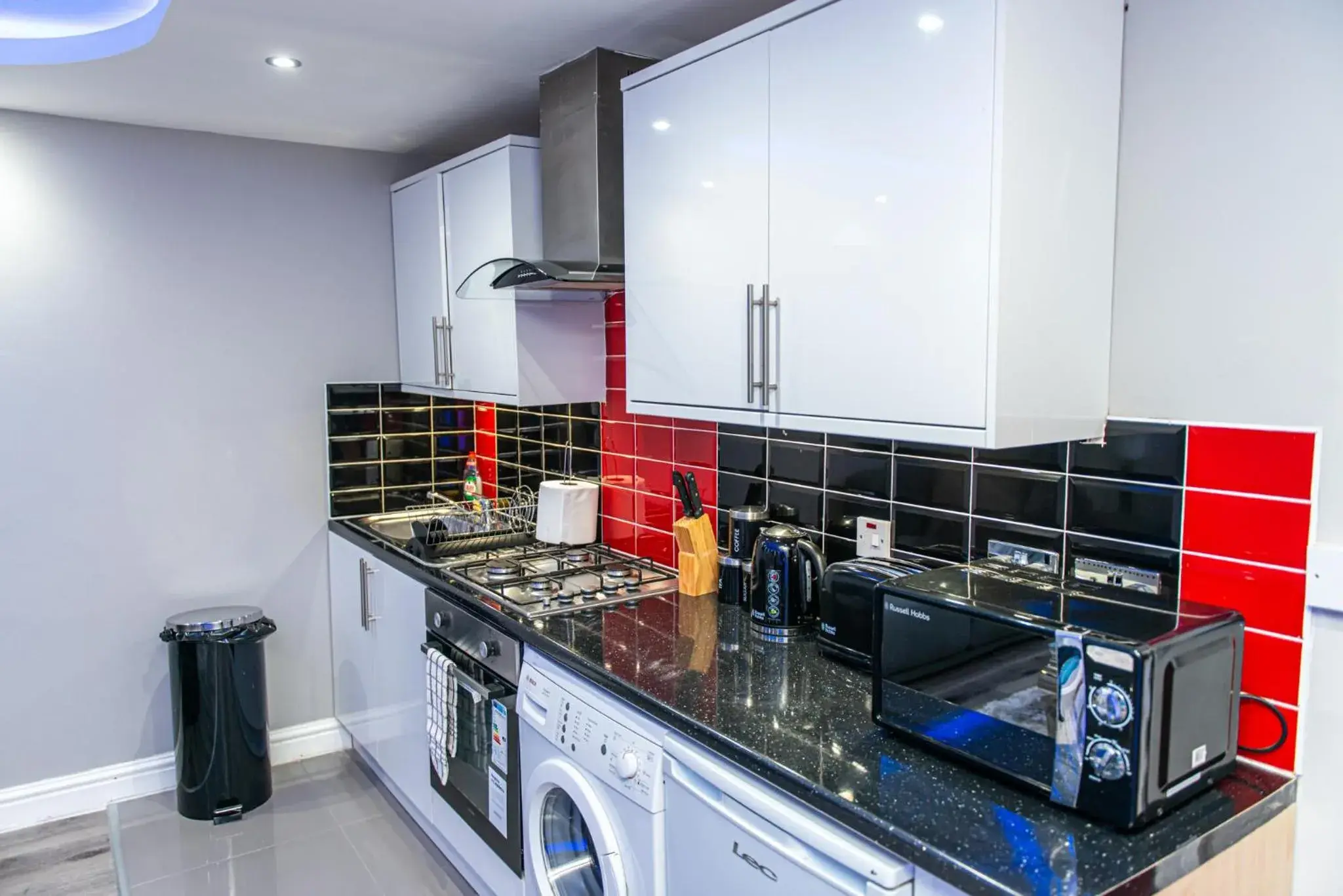 Kitchen/Kitchenette in Meridian Serviced Apartments