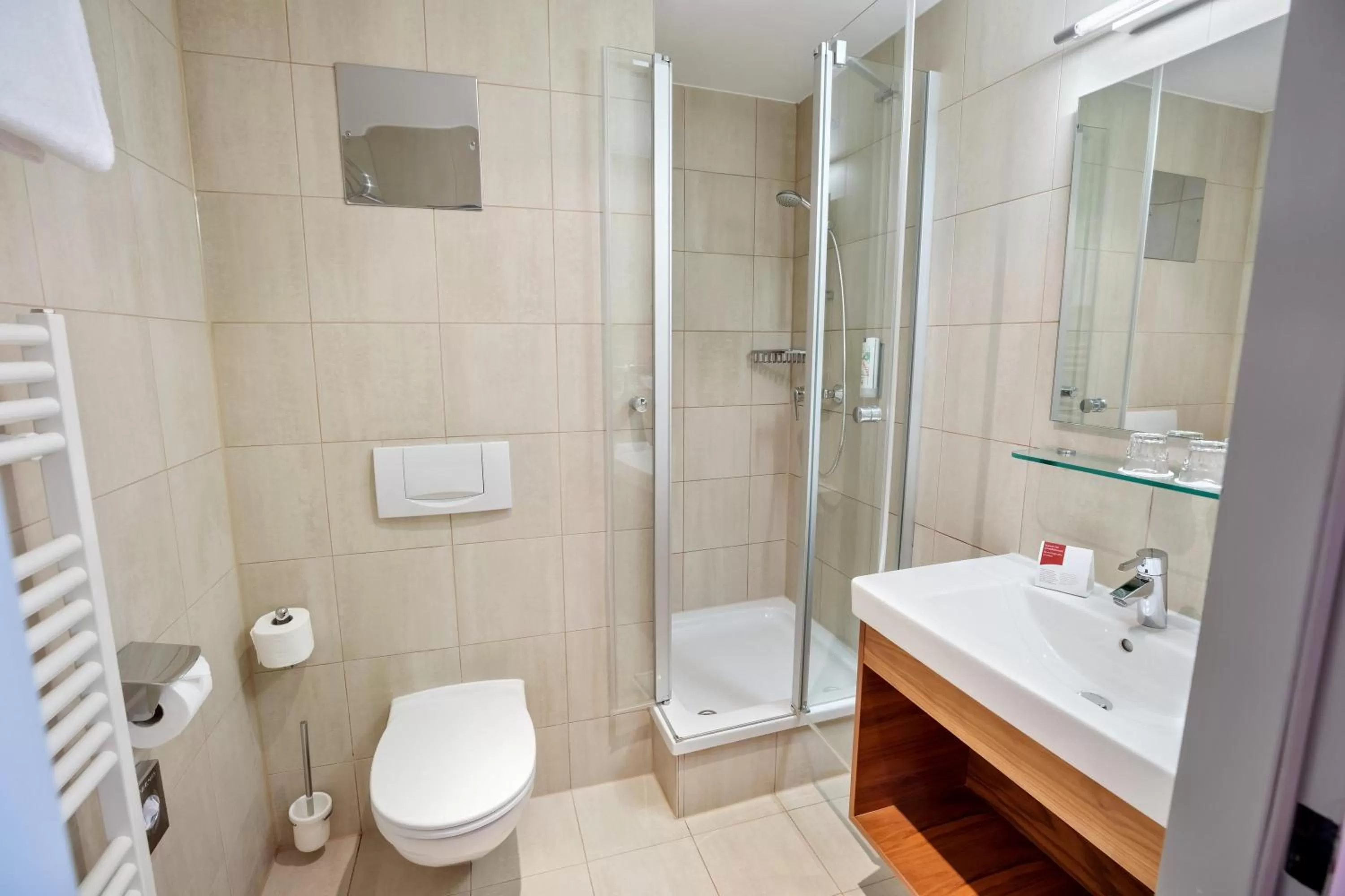 Shower in Austria Trend Hotel Anatol Wien