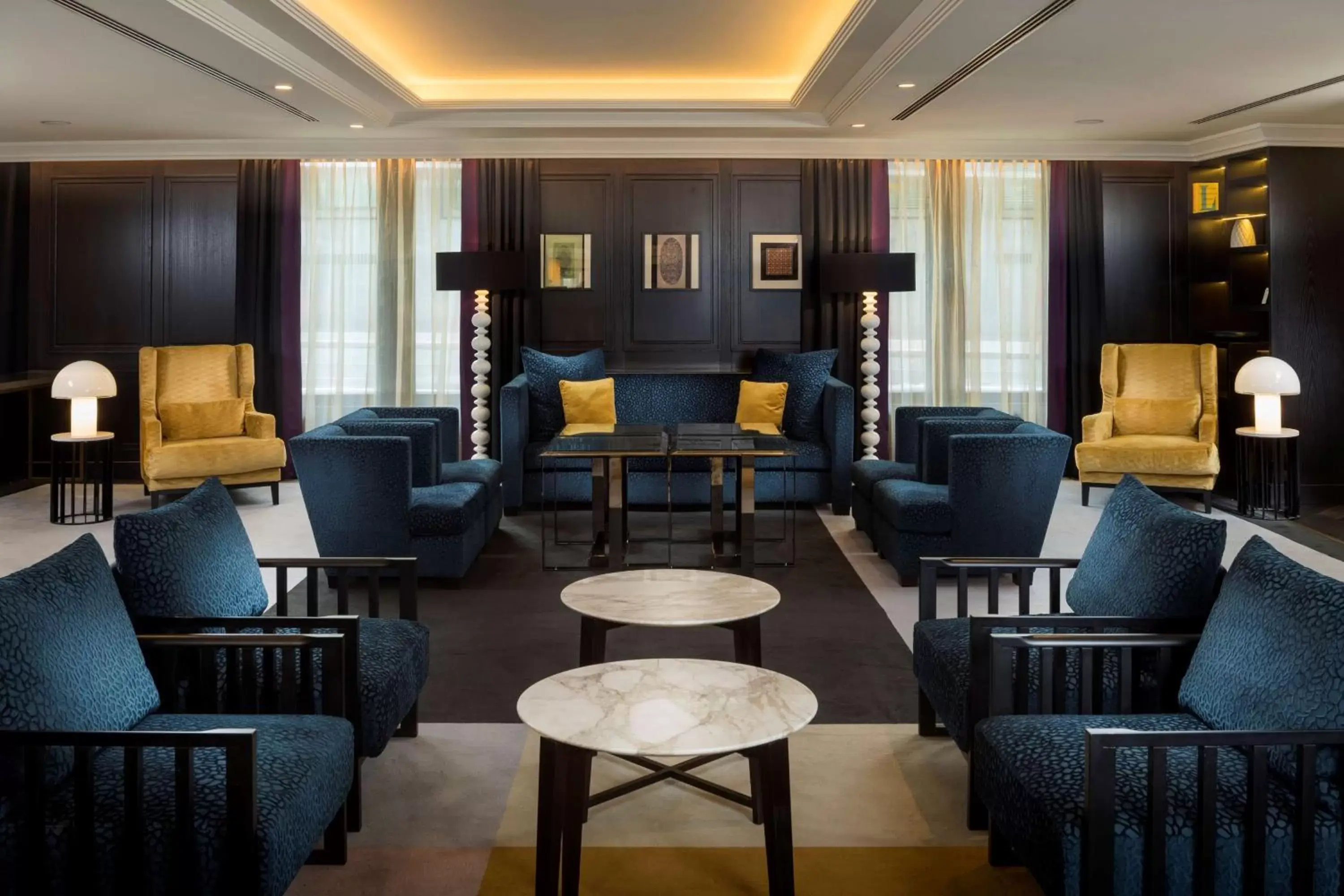 Lobby or reception, Lounge/Bar in Hilton Vienna Plaza